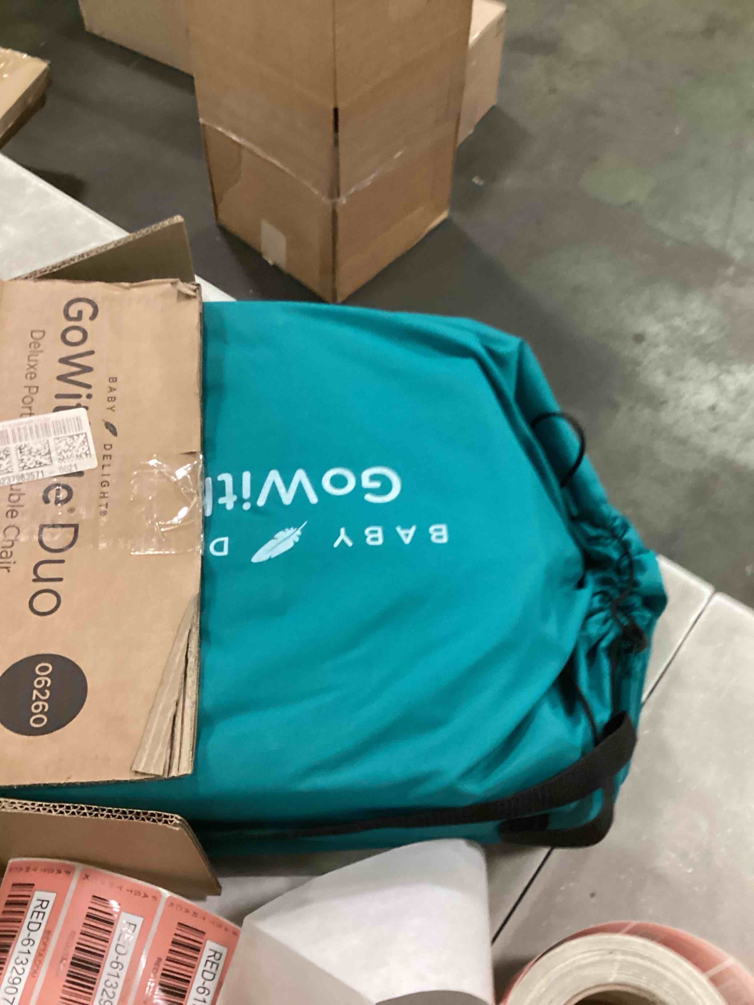 https://s3.amazonaws.com/lotting-images-prod/bidfta/RED6132905_1709672078436.jpeg