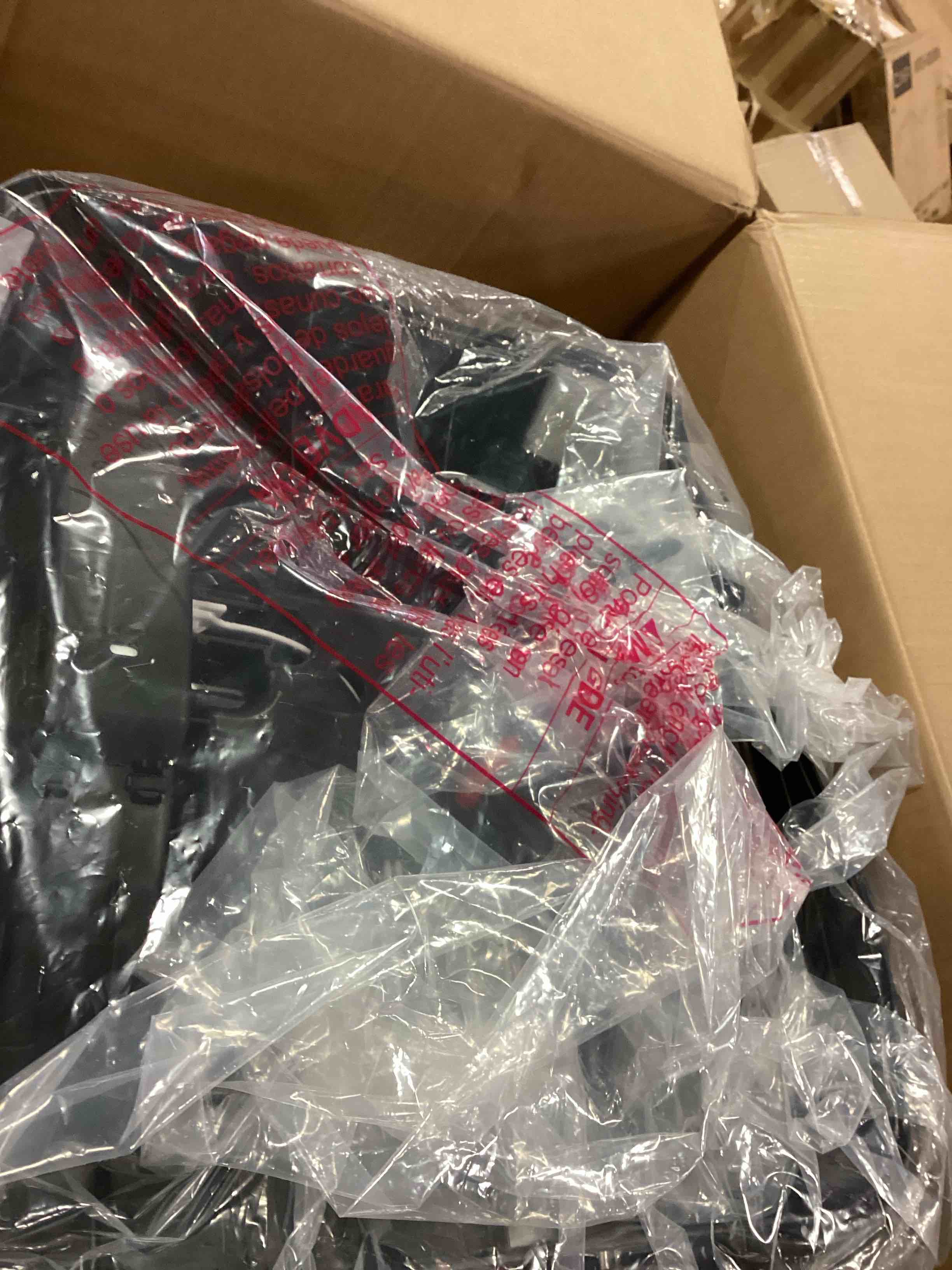 https://s3.amazonaws.com/lotting-images-prod/bidfta/RED6133079_1709842852461.jpeg
