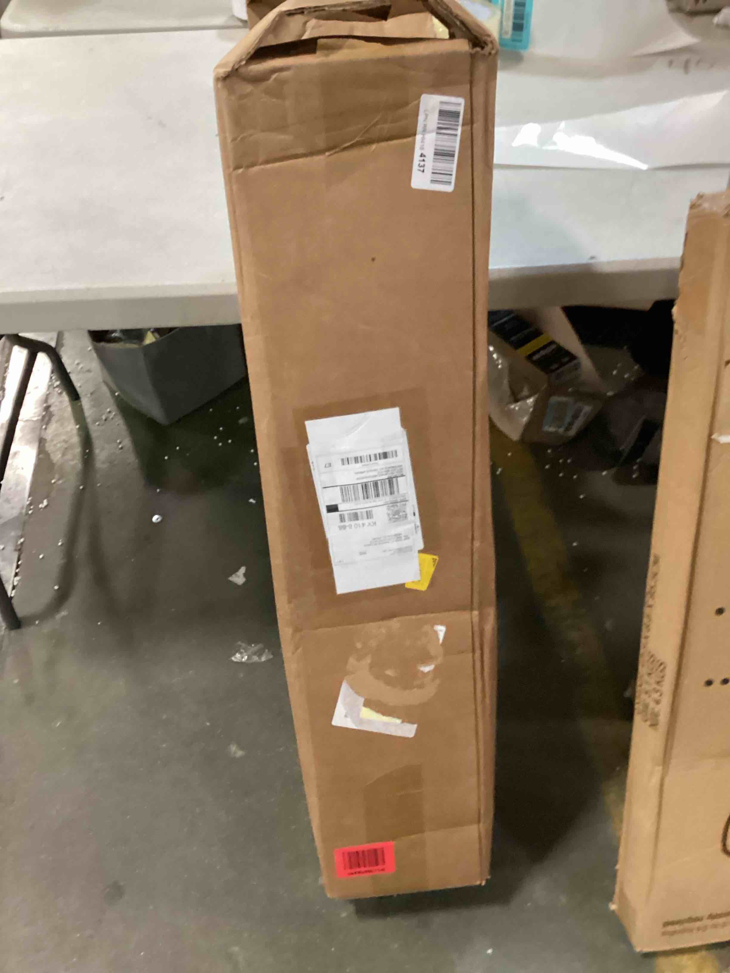 https://s3.amazonaws.com/lotting-images-prod/bidfta/RED6133306_1710248025808.jpeg
