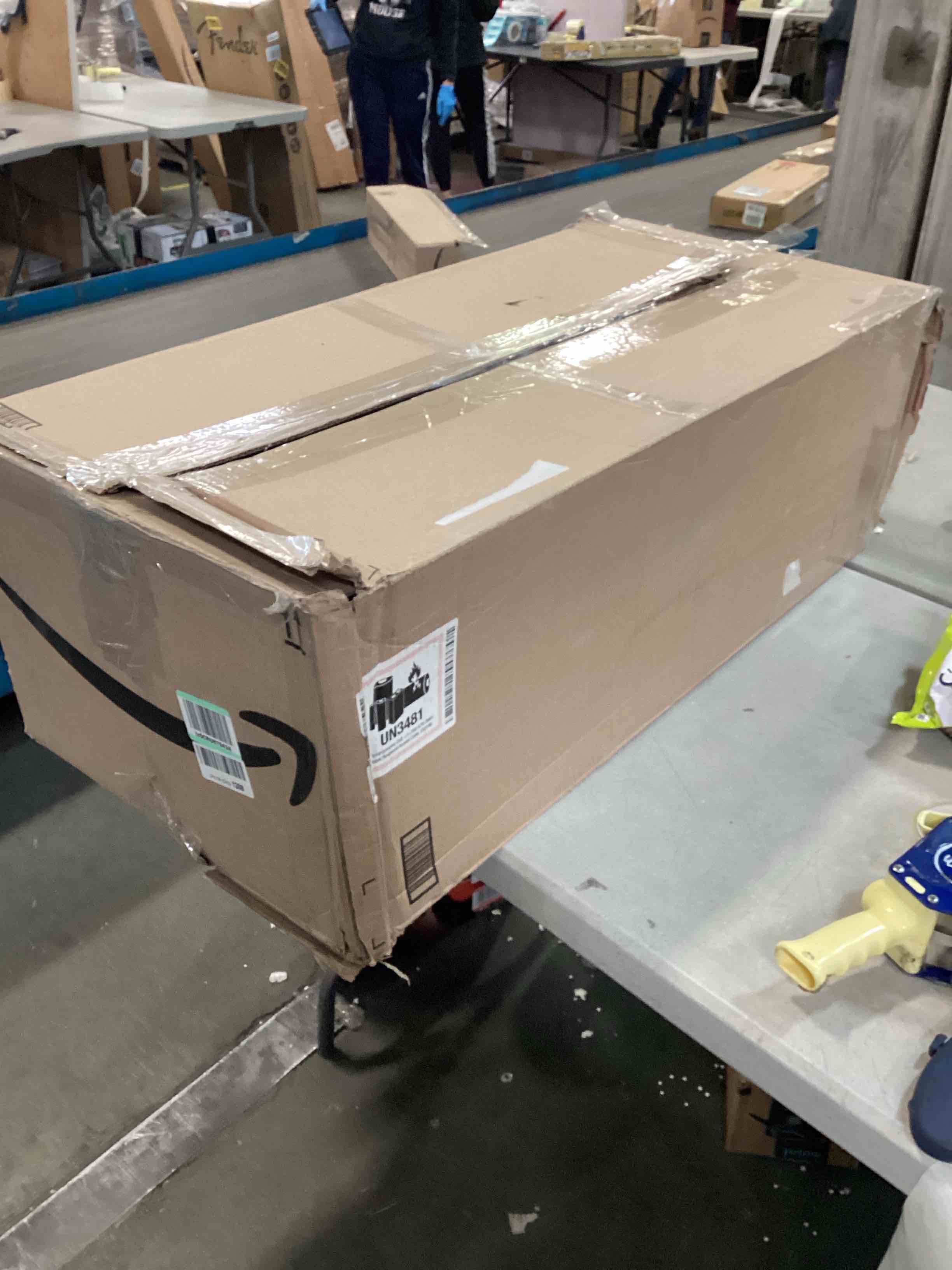 https://s3.amazonaws.com/lotting-images-prod/bidfta/RED6133369_1710266534078.jpeg