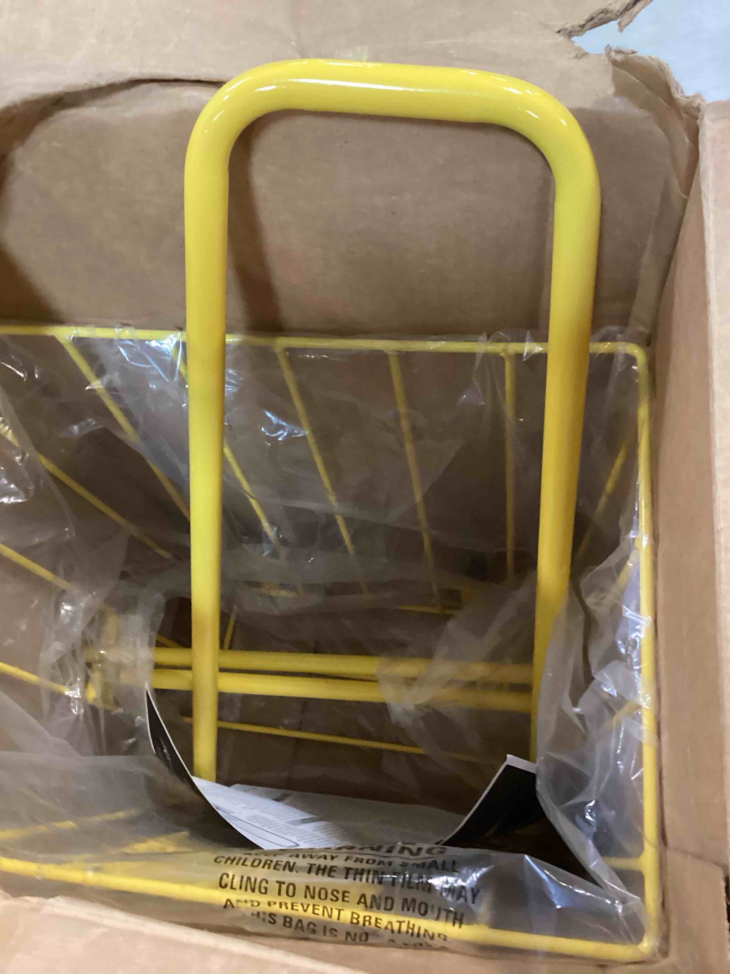https://s3.amazonaws.com/lotting-images-prod/bidfta/RED6133463_1710350822196.jpeg