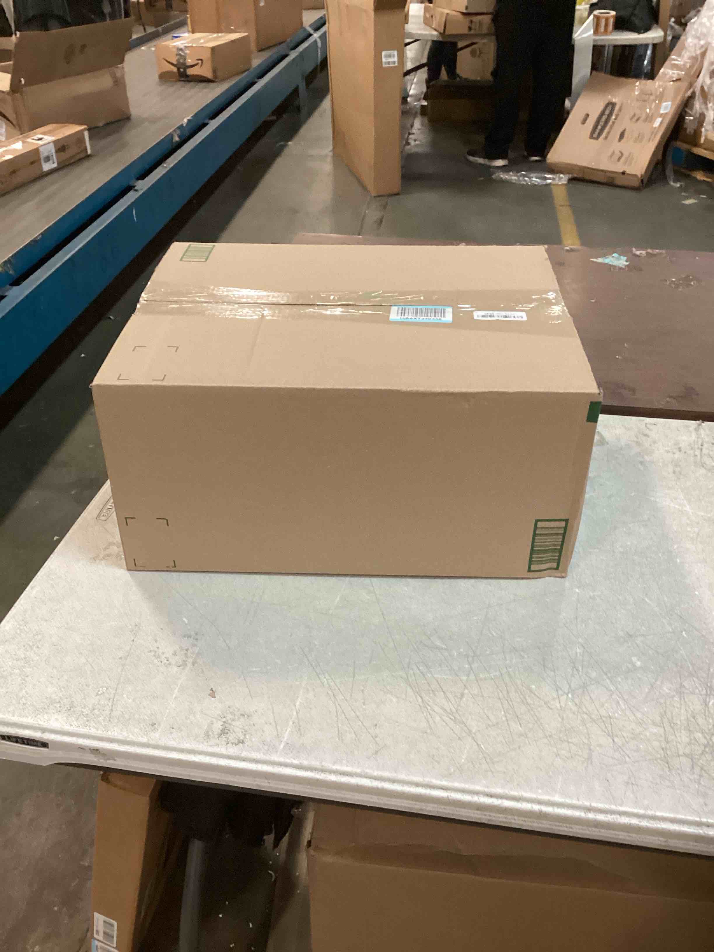 https://s3.amazonaws.com/lotting-images-prod/bidfta/RED6133535_1710423115930.jpeg