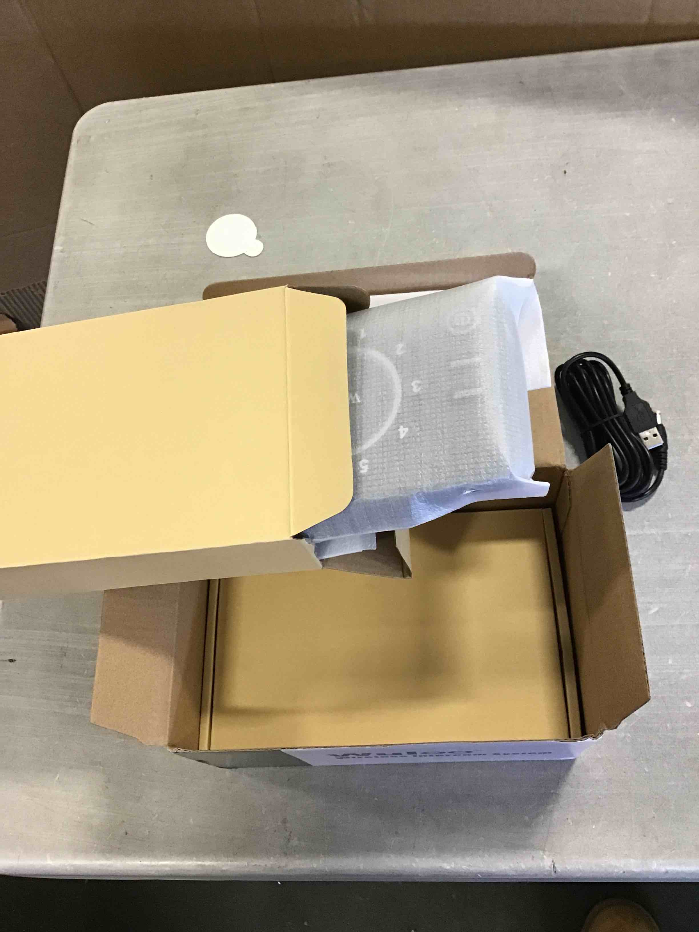 https://s3.amazonaws.com/lotting-images-prod/bidfta/RED6135503_1709229012767.jpeg