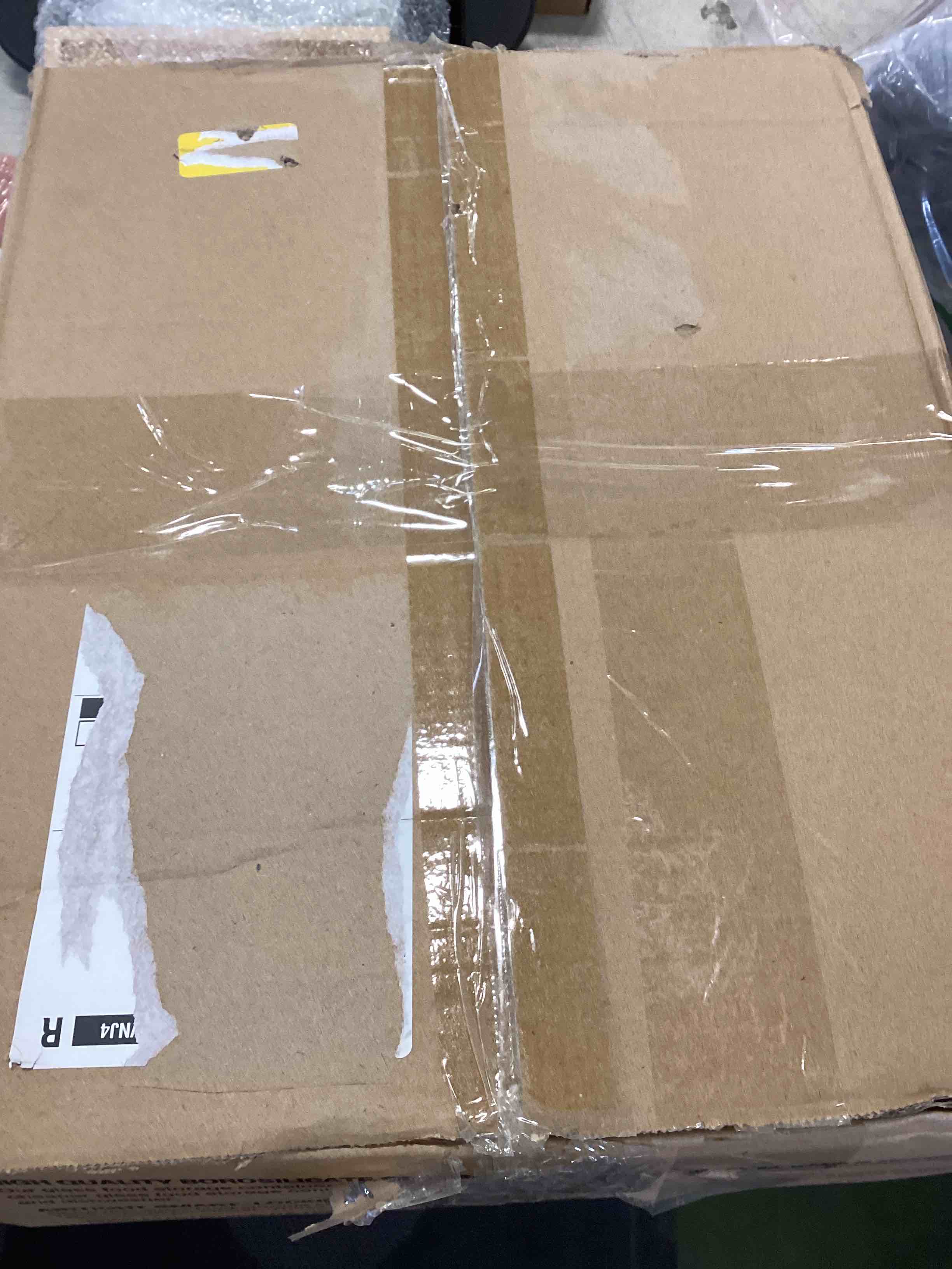 https://s3.amazonaws.com/lotting-images-prod/bidfta/RED6135968_1709408510639.jpeg