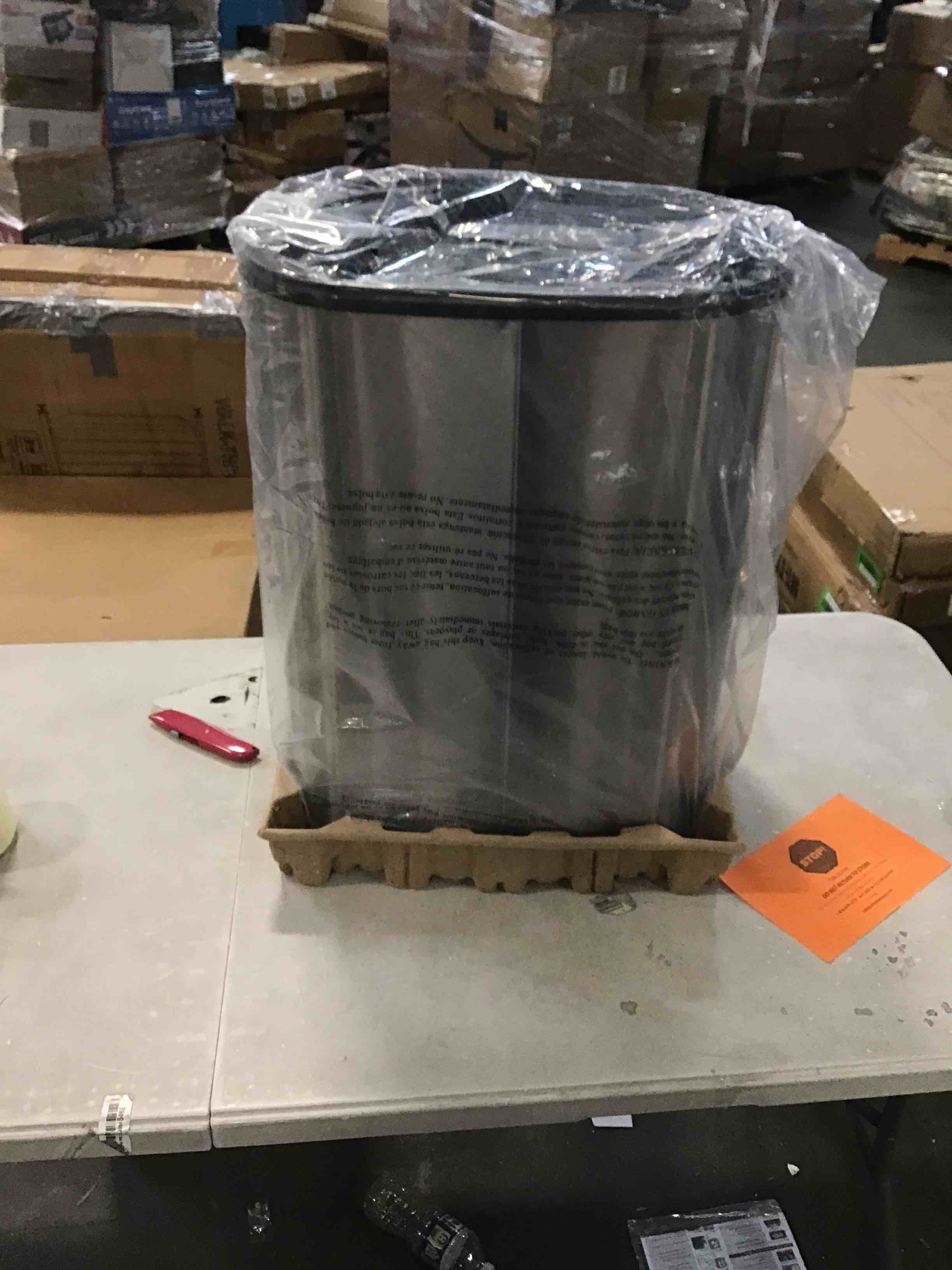 https://s3.amazonaws.com/lotting-images-prod/bidfta/RED6136972_1708975421976.jpeg