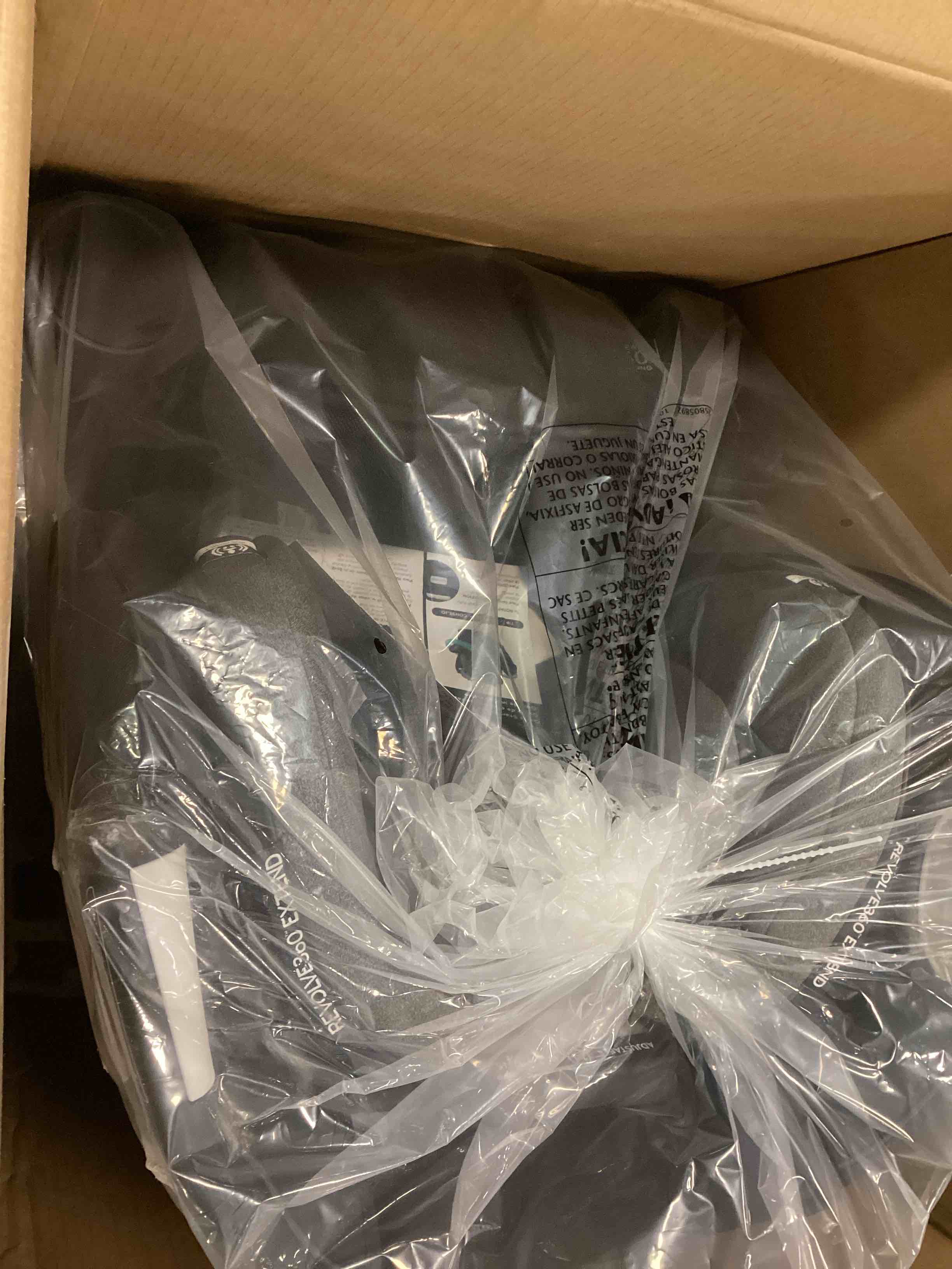 https://s3.amazonaws.com/lotting-images-prod/bidfta/RED6138094_1711369061976.jpeg