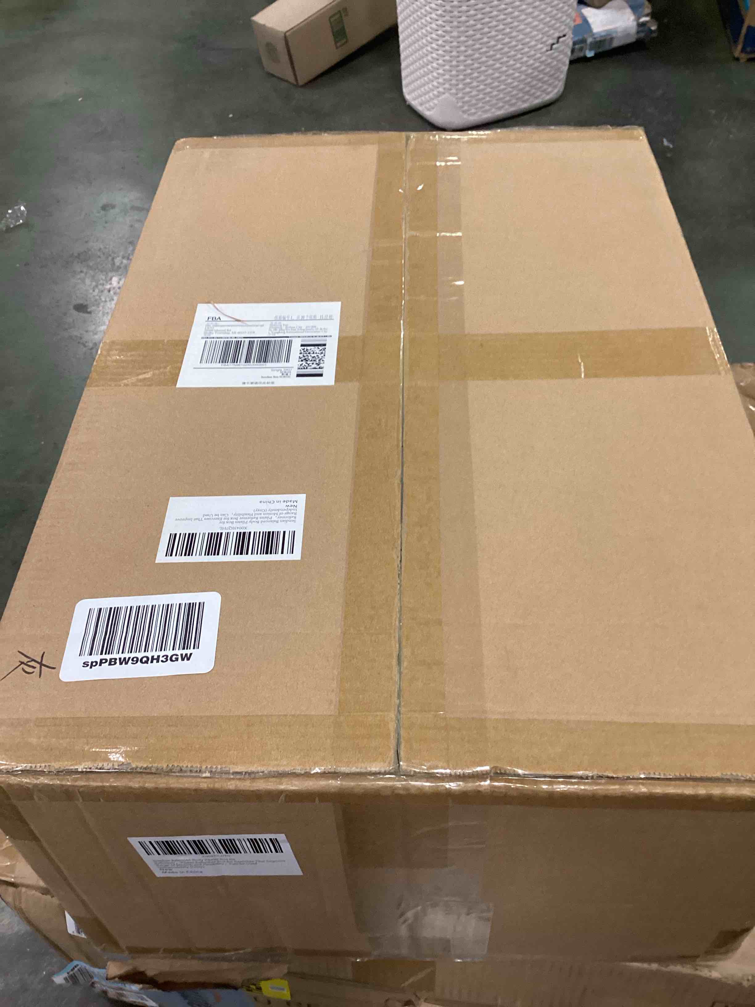 https://s3.amazonaws.com/lotting-images-prod/bidfta/RED6138120_1711376738101.jpeg