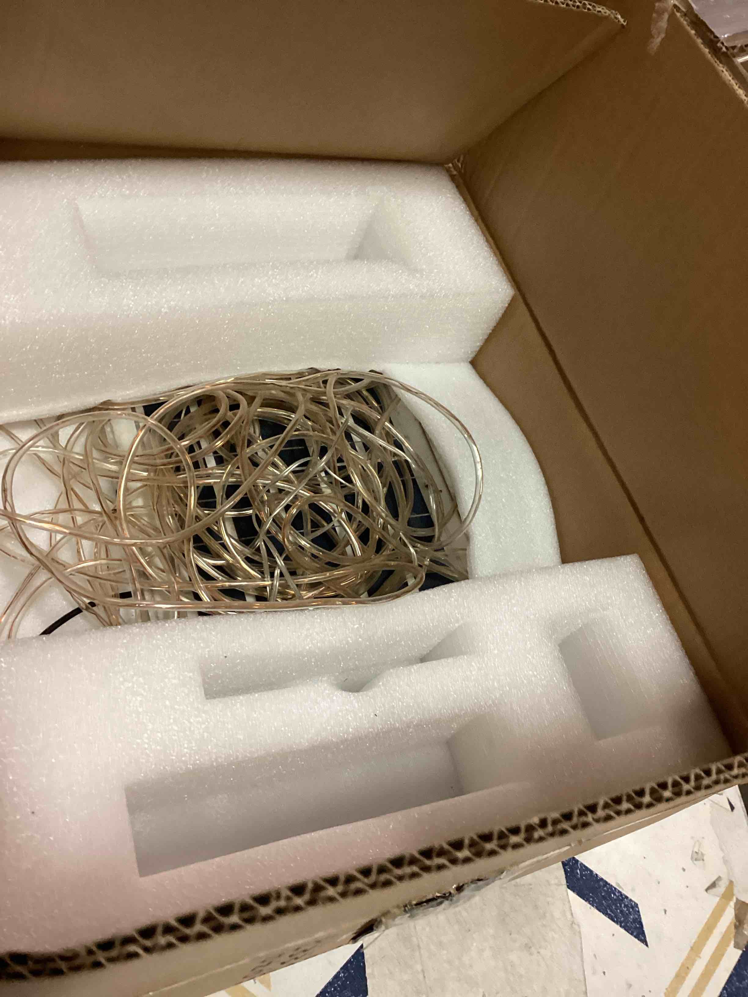 https://s3.amazonaws.com/lotting-images-prod/bidfta/RED6138637_1709646126882.jpeg