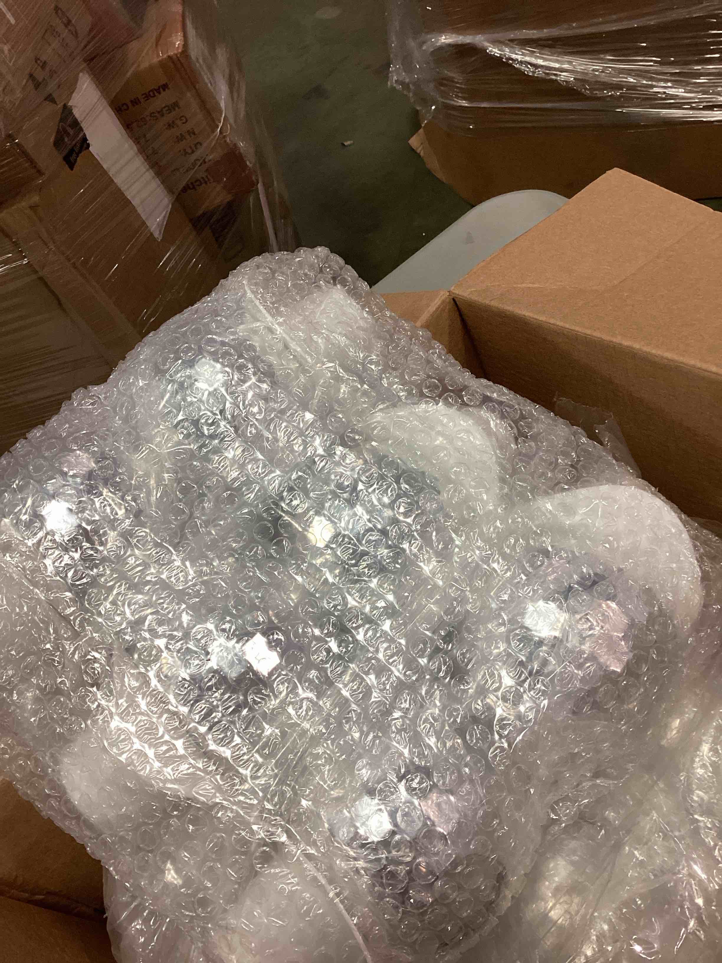 https://s3.amazonaws.com/lotting-images-prod/bidfta/RED6138722_1709820975008.jpeg