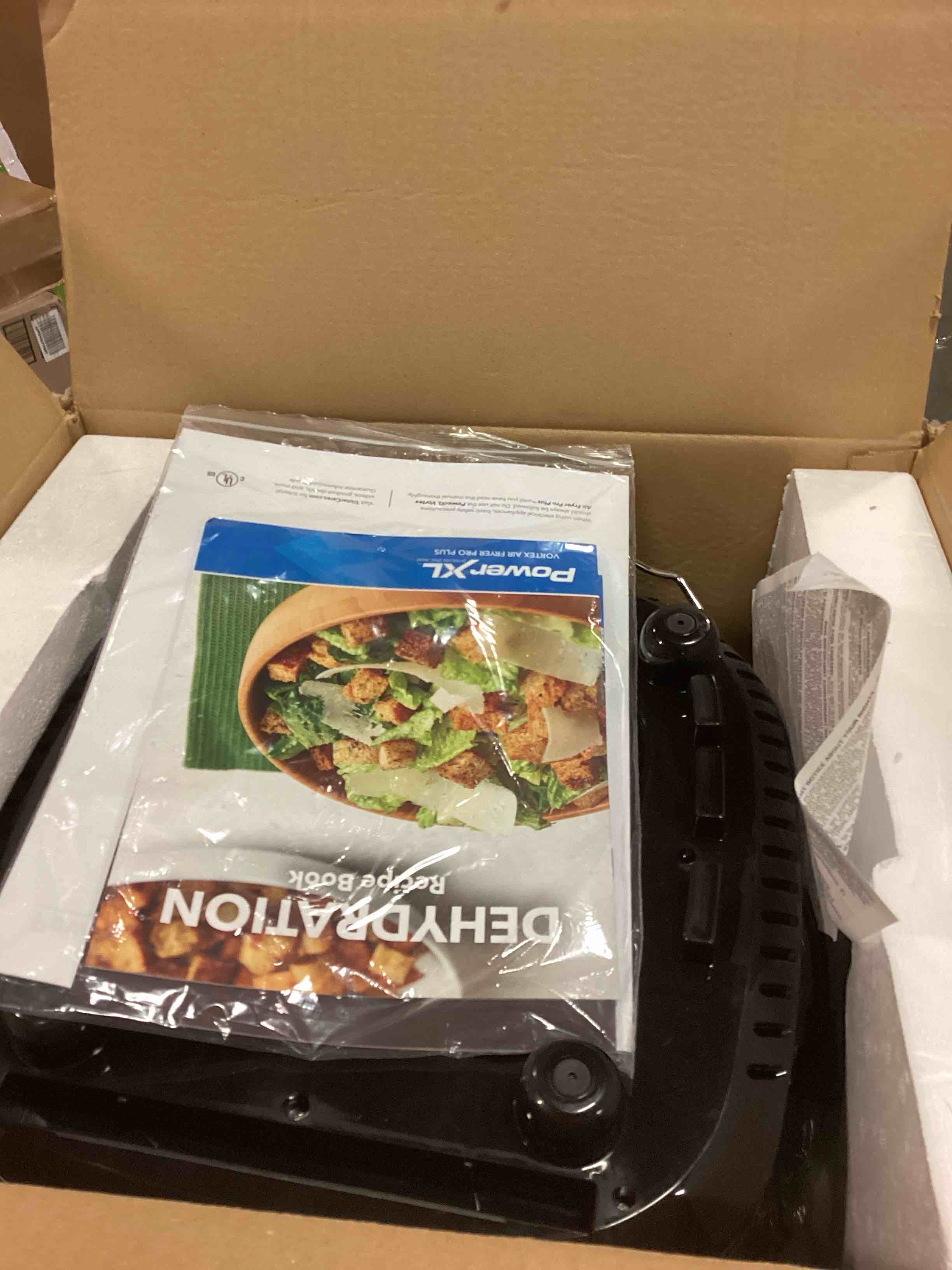 https://s3.amazonaws.com/lotting-images-prod/bidfta/RED6139103_1710418037146.jpeg