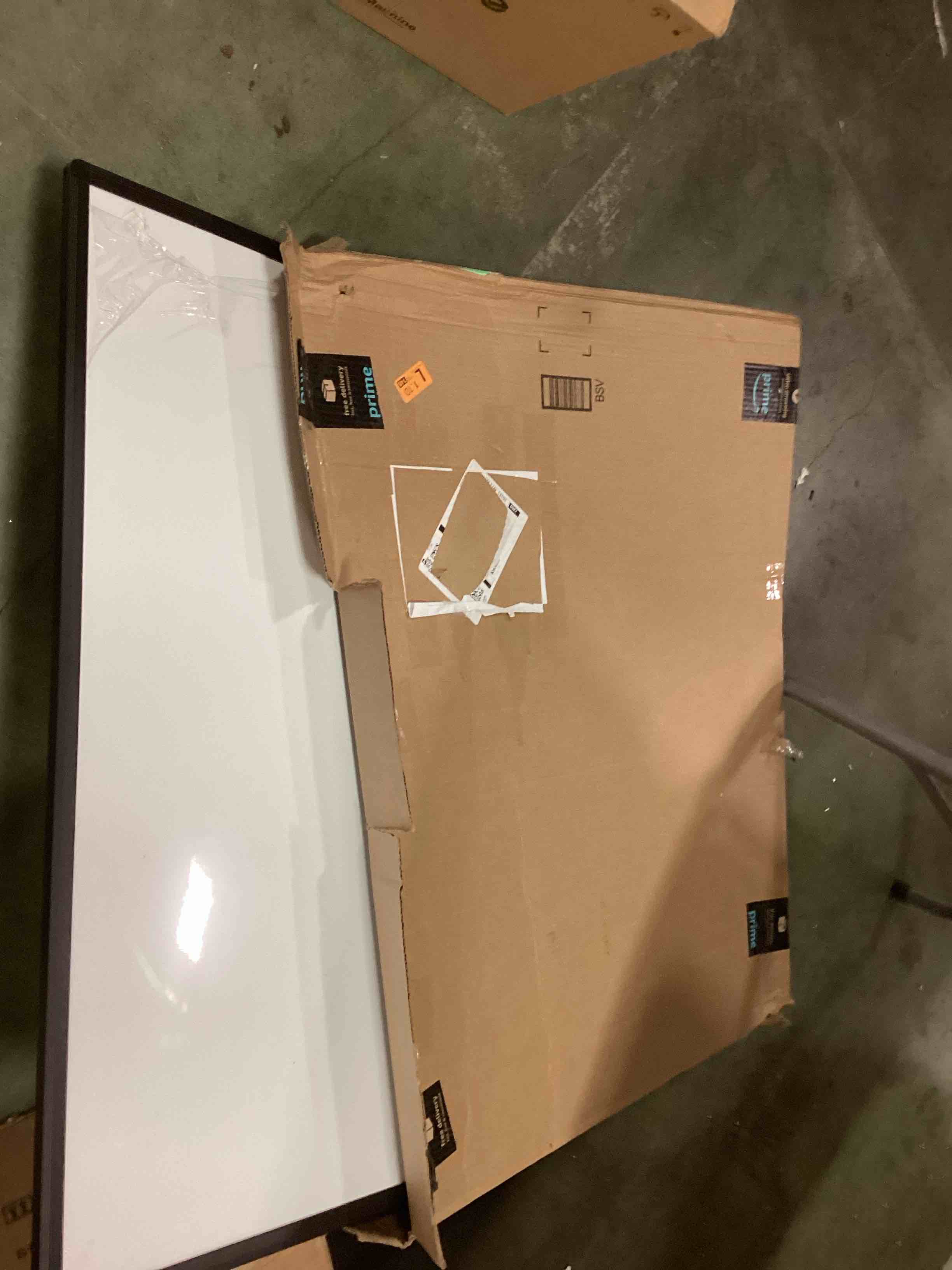 https://s3.amazonaws.com/lotting-images-prod/bidfta/RED6139170_1710438659087.jpeg