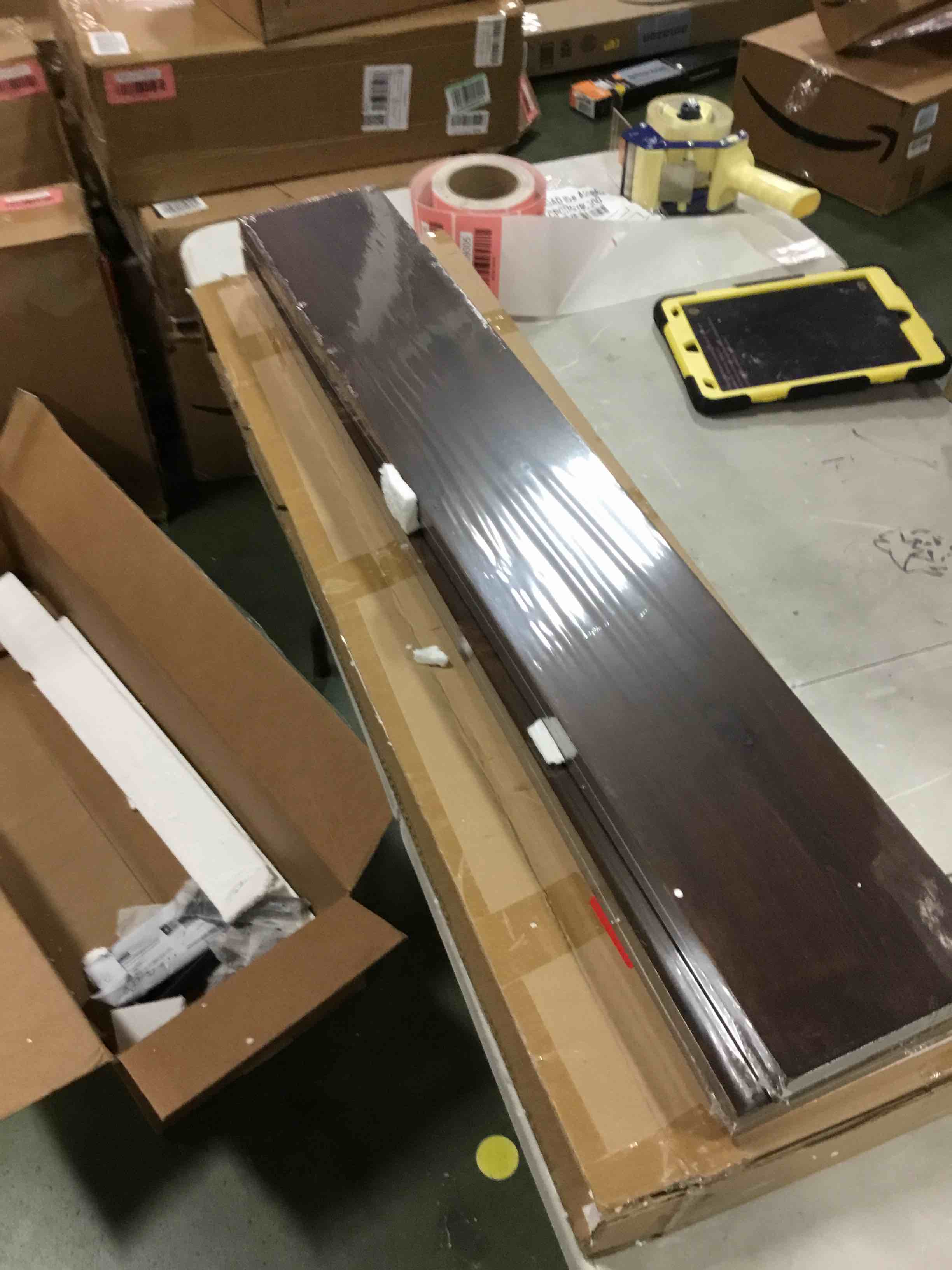 https://s3.amazonaws.com/lotting-images-prod/bidfta/RED6139306_1710772970212.jpeg