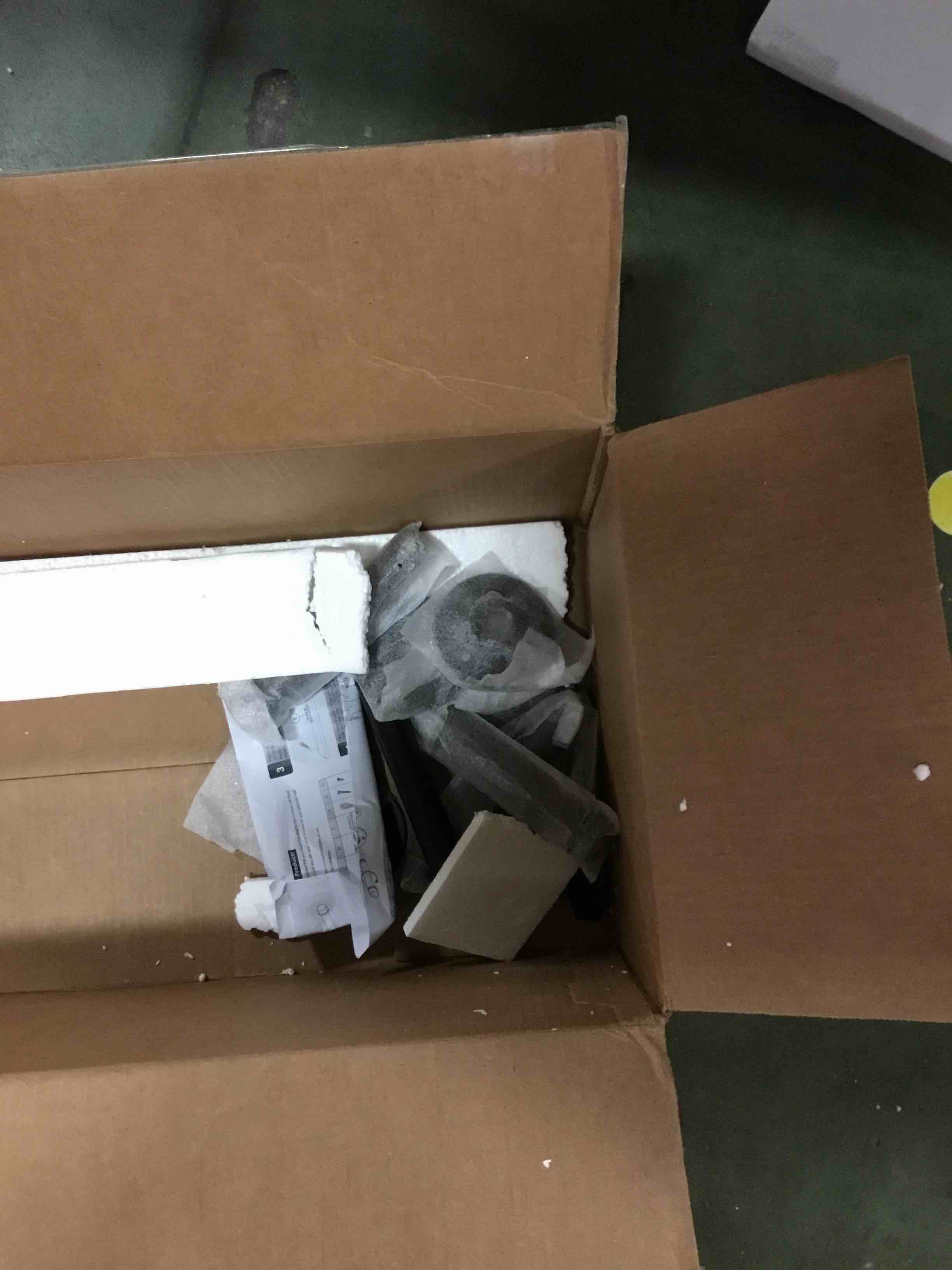https://s3.amazonaws.com/lotting-images-prod/bidfta/RED6139306_1710772983170.jpeg