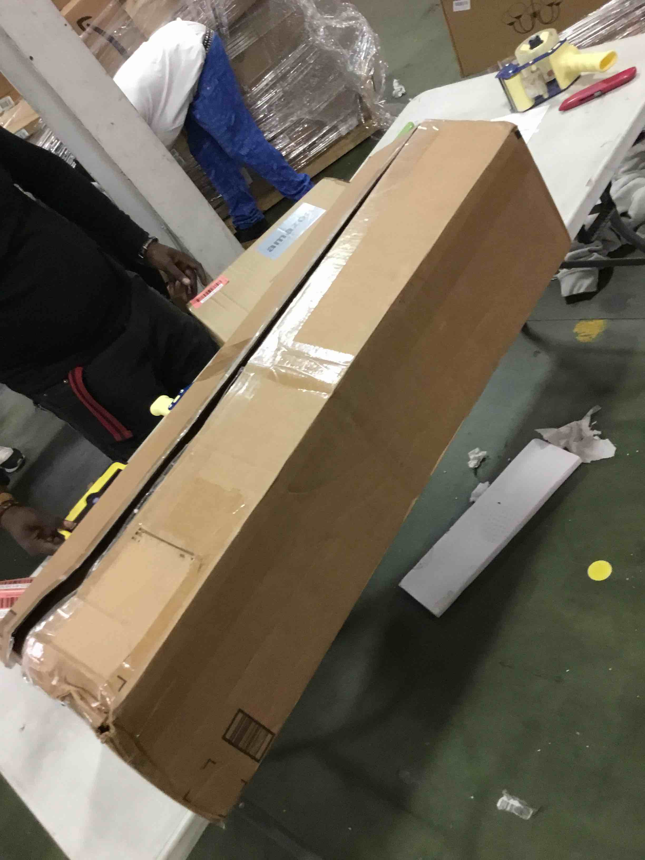 https://s3.amazonaws.com/lotting-images-prod/bidfta/RED6139306_1710773056469.jpeg