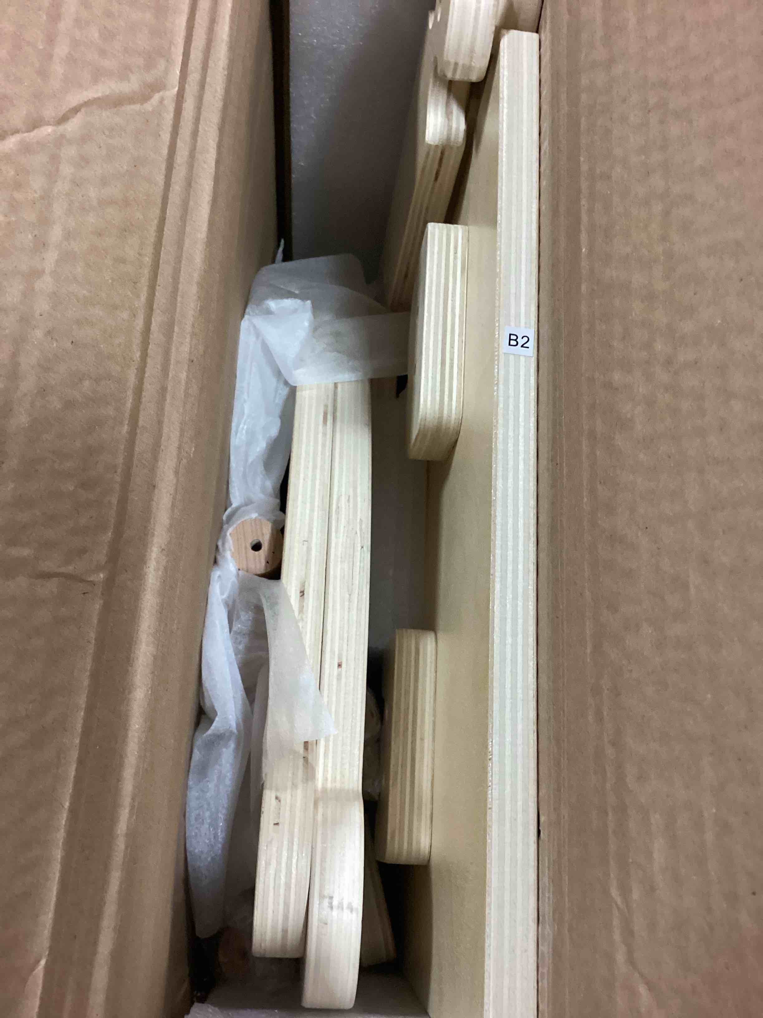 https://s3.amazonaws.com/lotting-images-prod/bidfta/RED6139331_1710776483885.jpeg