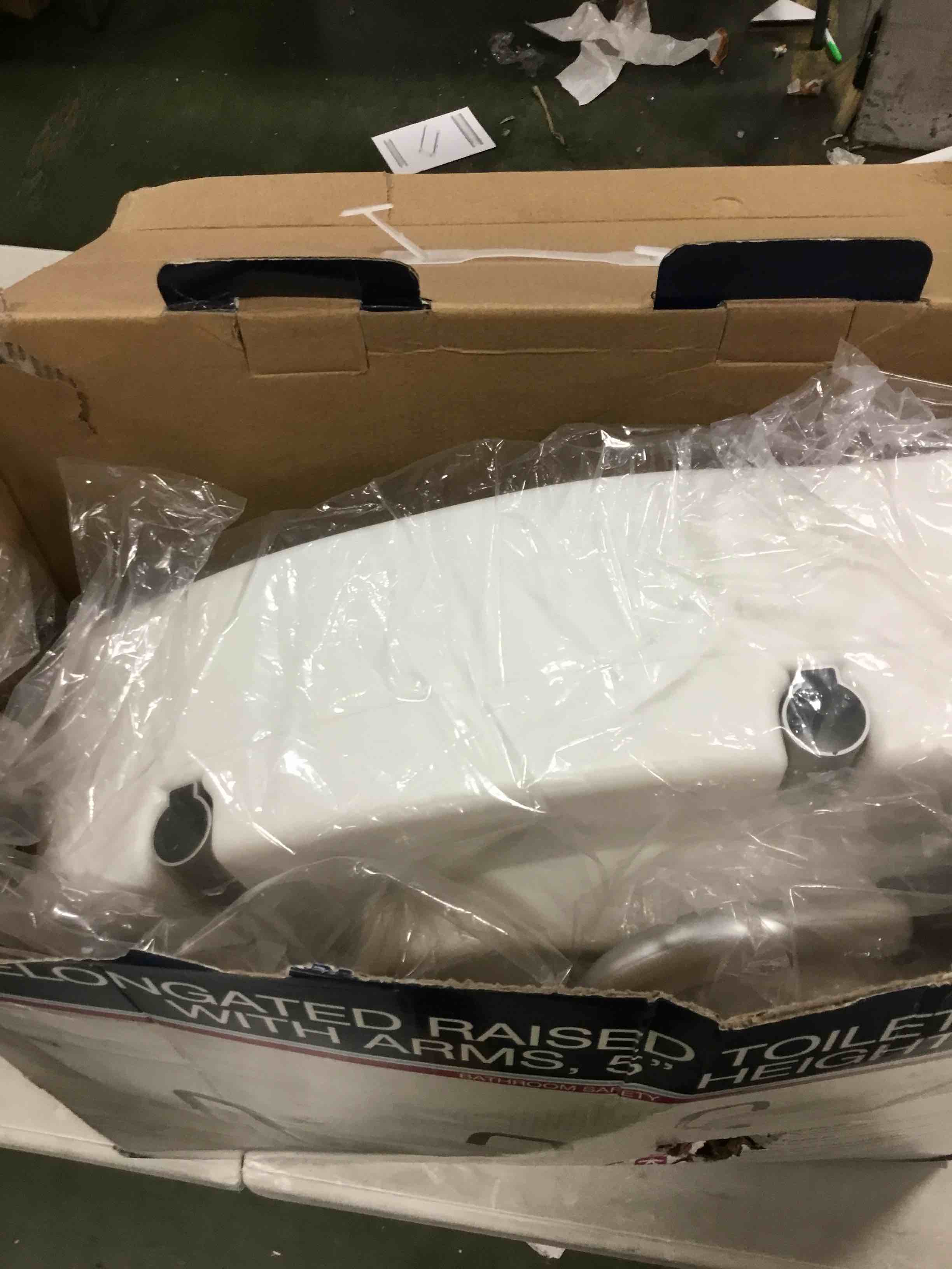 https://s3.amazonaws.com/lotting-images-prod/bidfta/RED6139414_1710788365661.jpeg