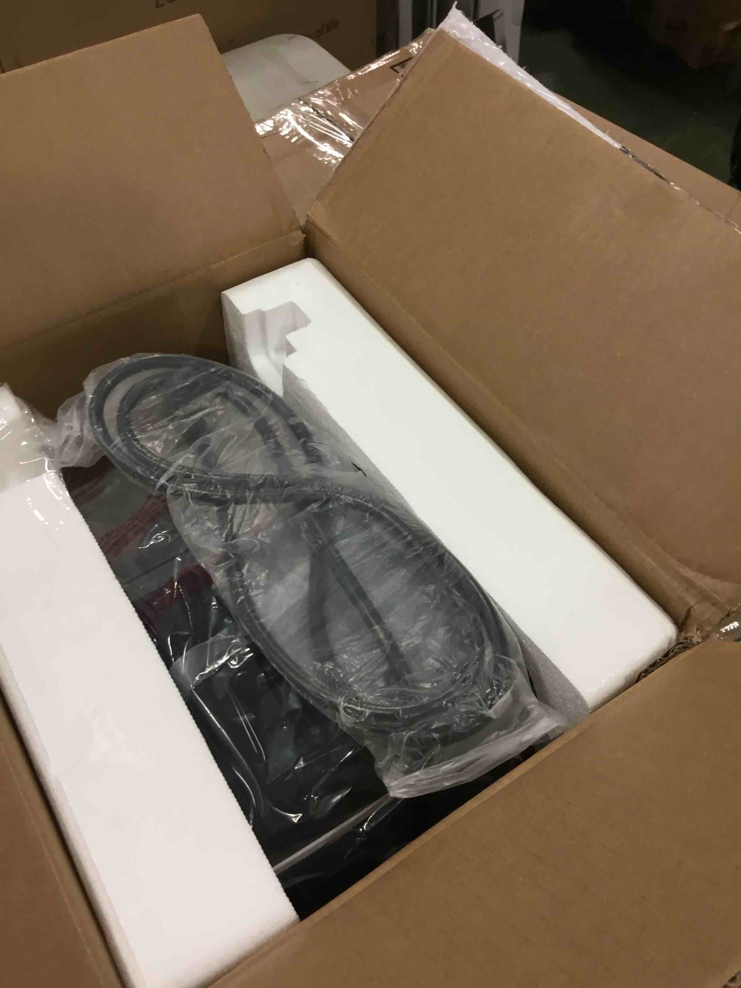 https://s3.amazonaws.com/lotting-images-prod/bidfta/RED6139423_1710789053535.jpeg