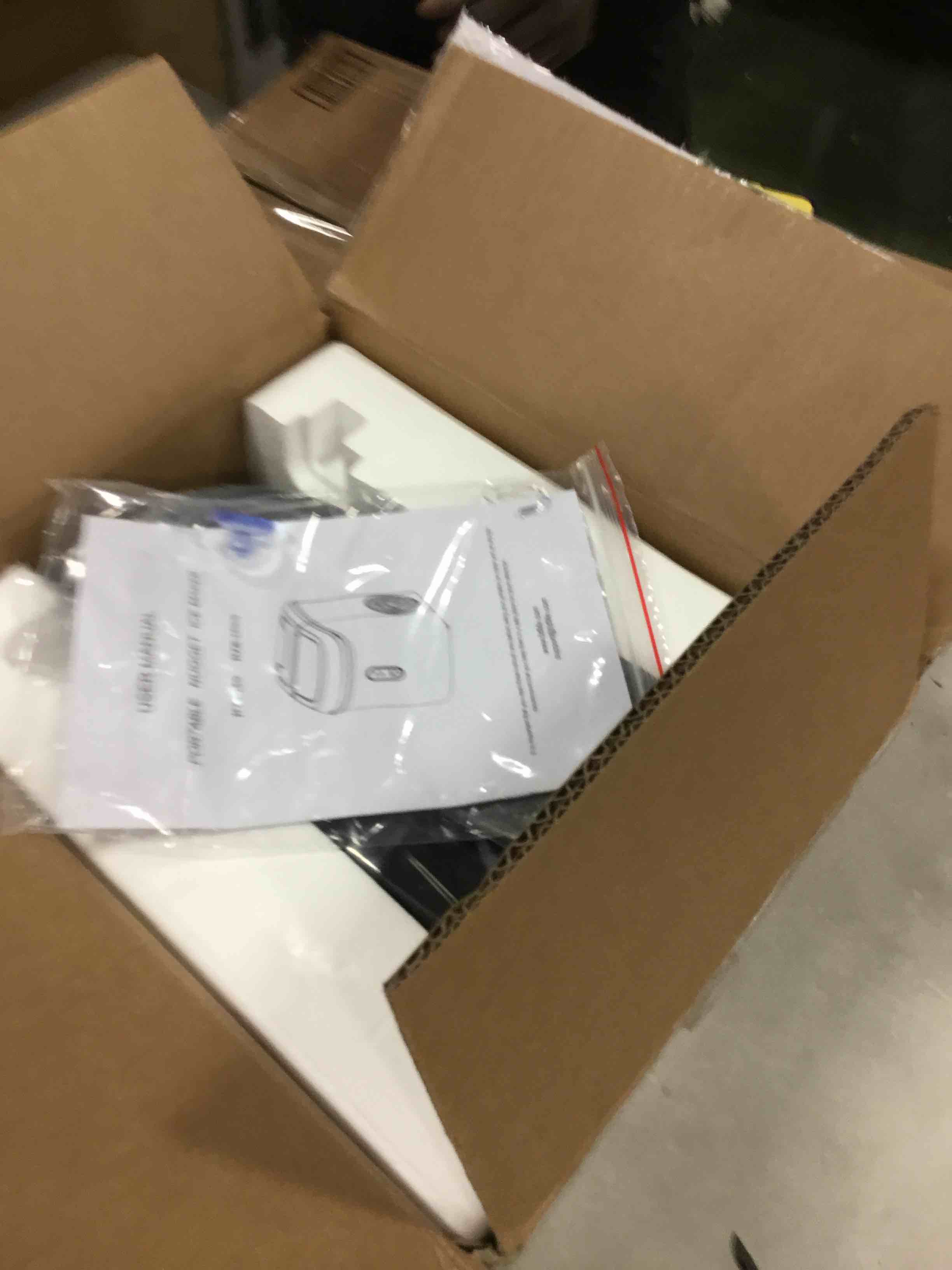 https://s3.amazonaws.com/lotting-images-prod/bidfta/RED6139423_1710789062670.jpeg