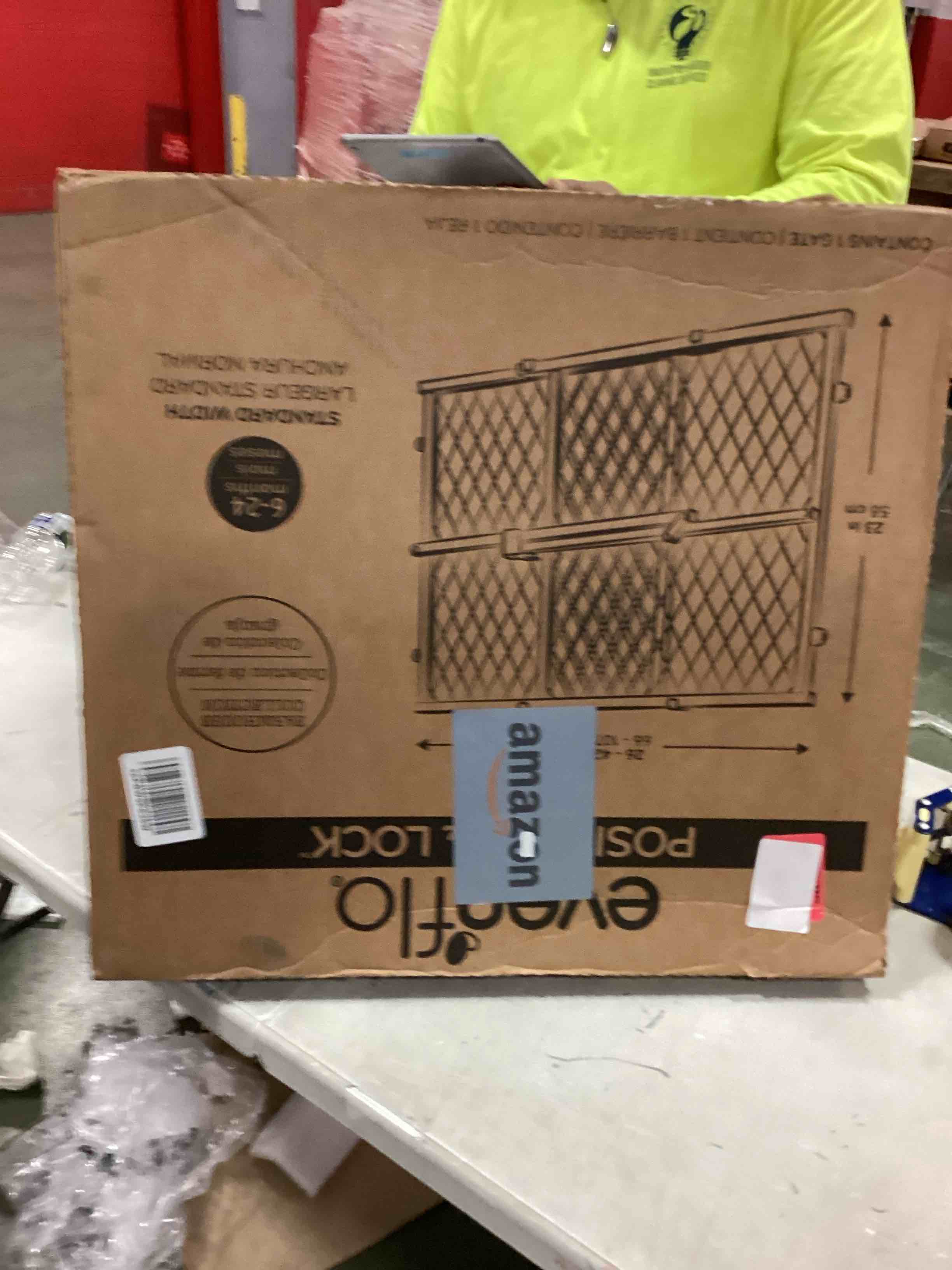 https://s3.amazonaws.com/lotting-images-prod/bidfta/RED6139448_1710792942935.jpeg