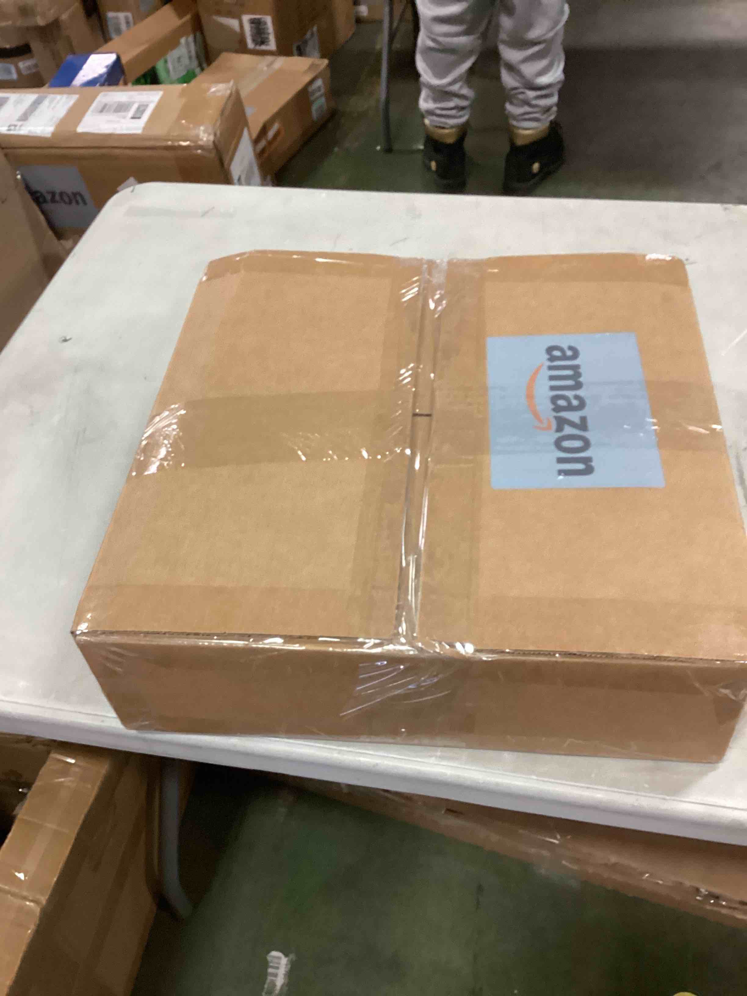 https://s3.amazonaws.com/lotting-images-prod/bidfta/RED6139470_1710855945107.jpeg