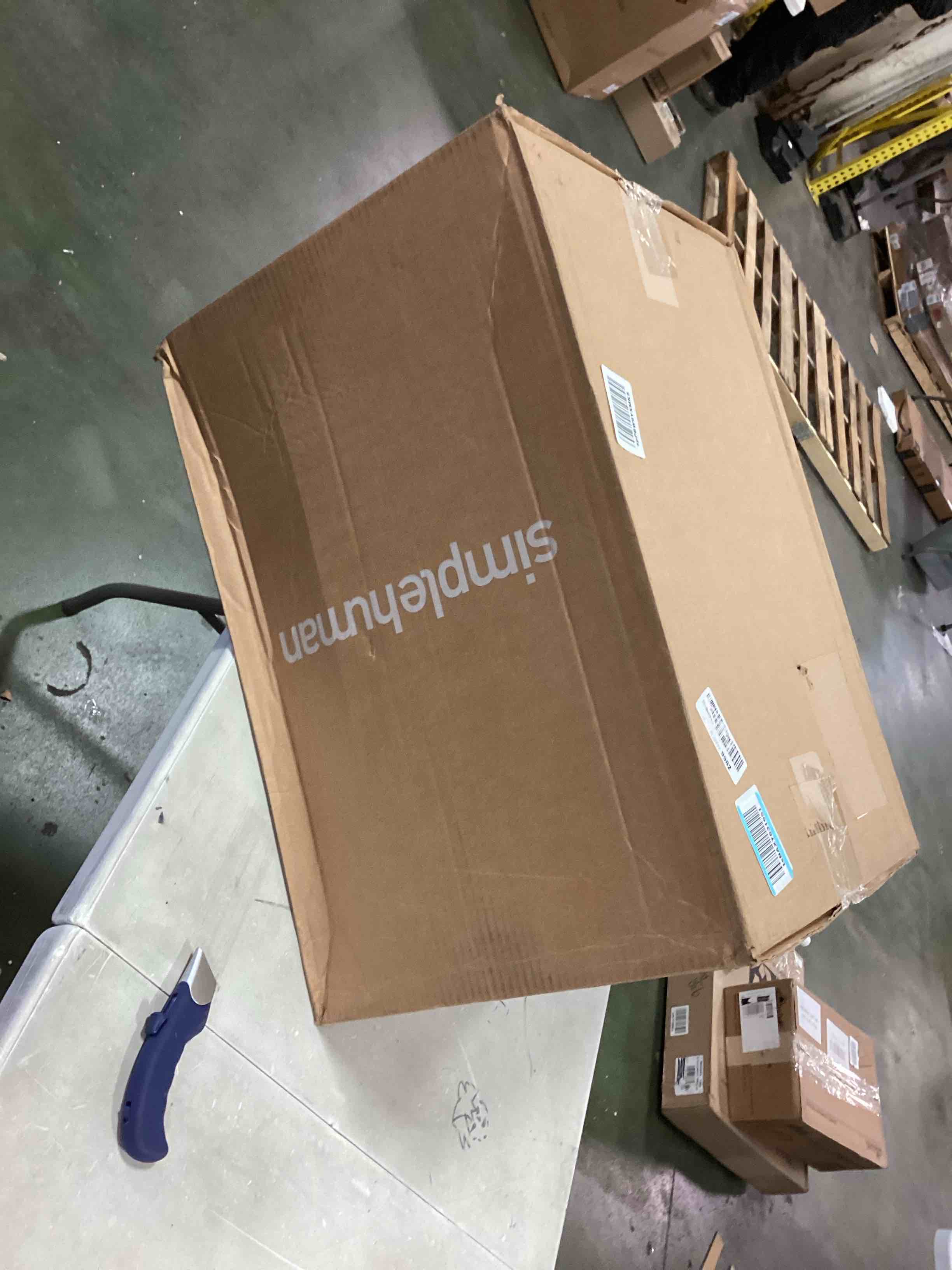 https://s3.amazonaws.com/lotting-images-prod/bidfta/RED6139599_1710955766054.jpeg