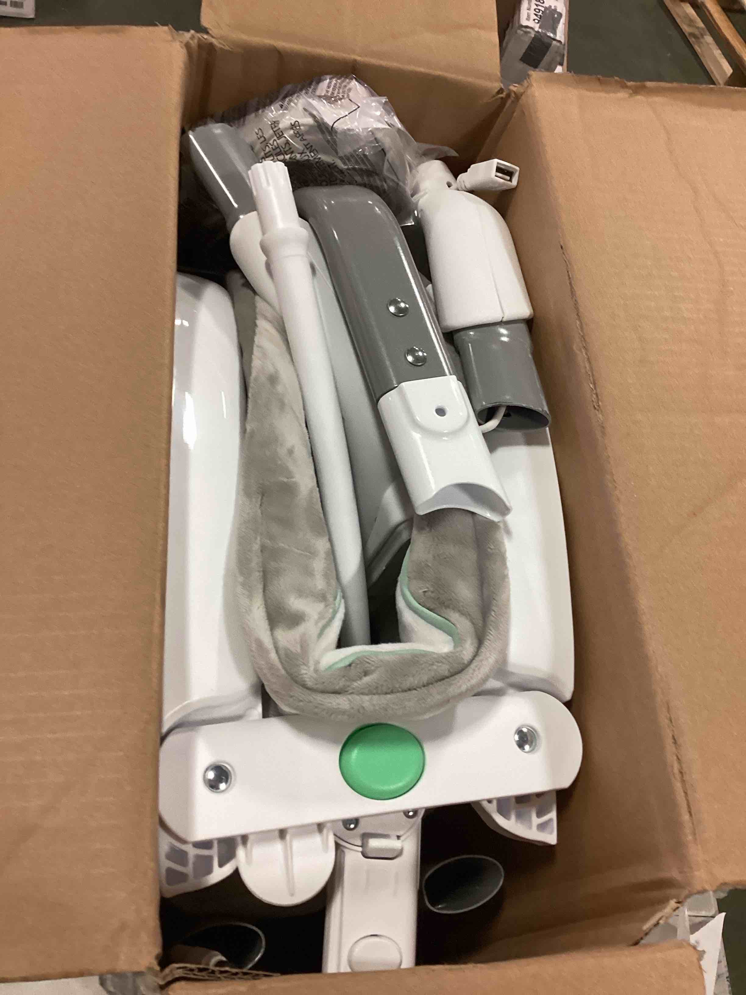https://s3.amazonaws.com/lotting-images-prod/bidfta/RED6139608_1710958924284.jpeg