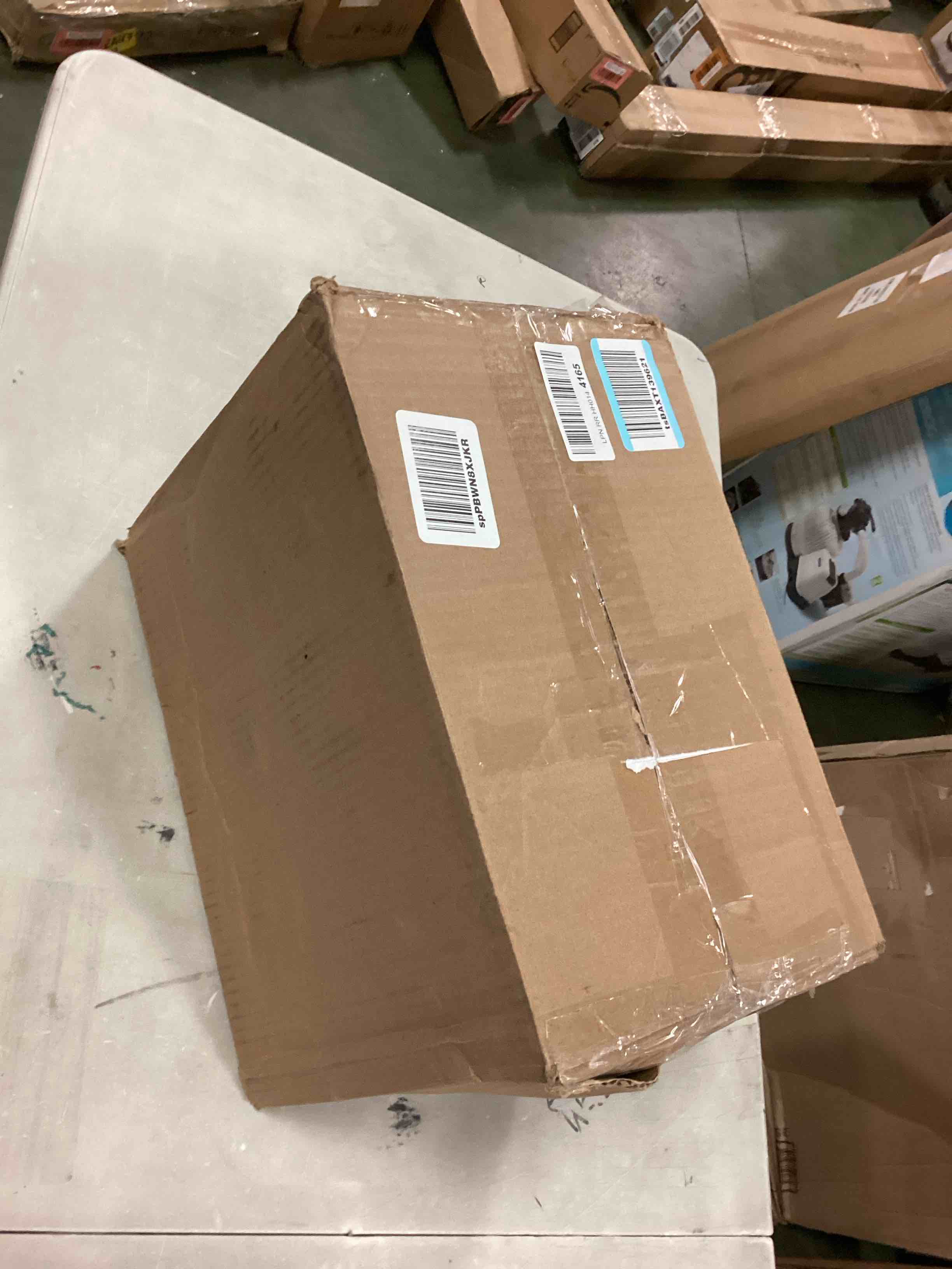 https://s3.amazonaws.com/lotting-images-prod/bidfta/RED6139751_1711115805244.jpeg