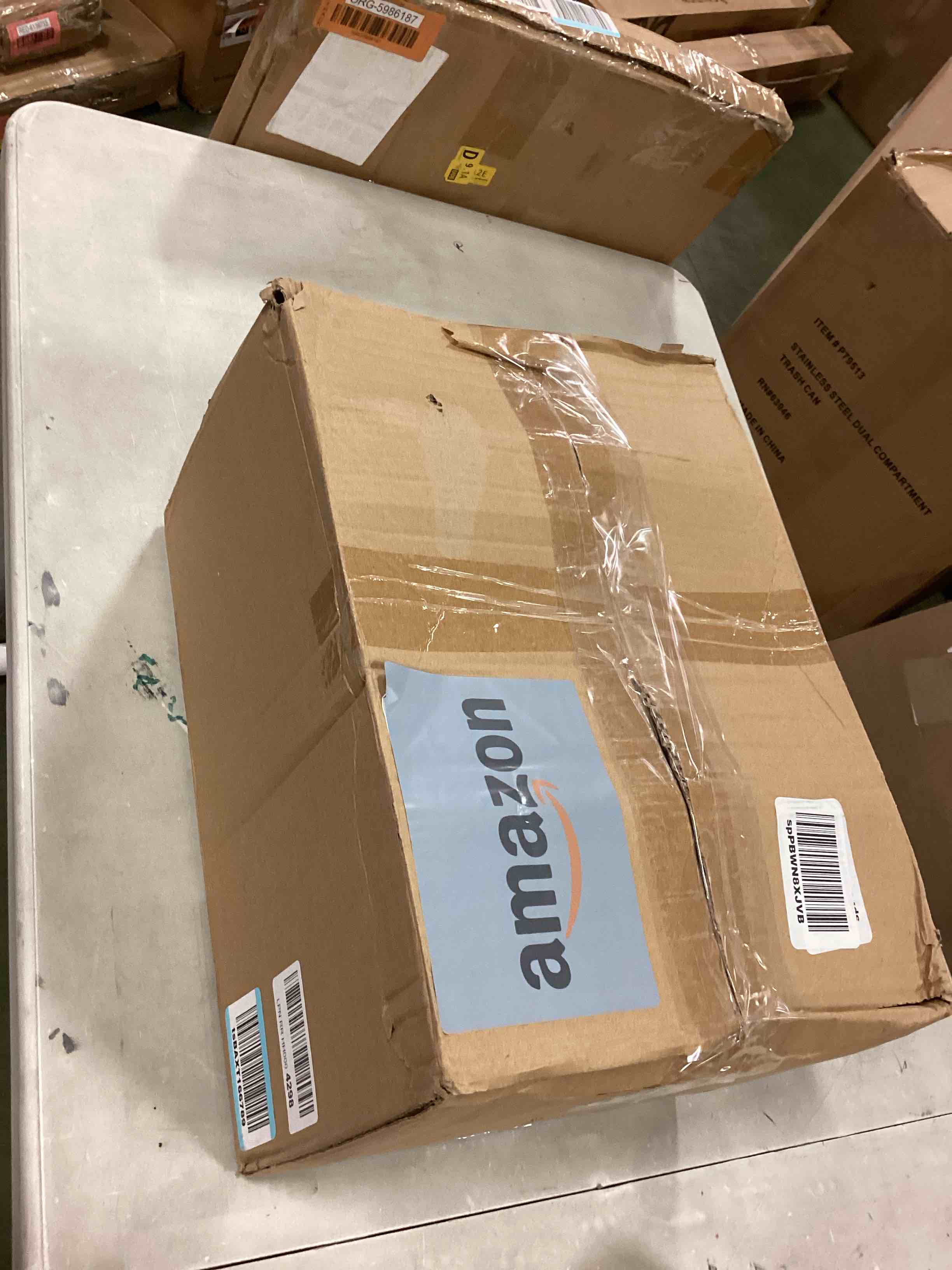 https://s3.amazonaws.com/lotting-images-prod/bidfta/RED6139760_1711119011738.jpeg