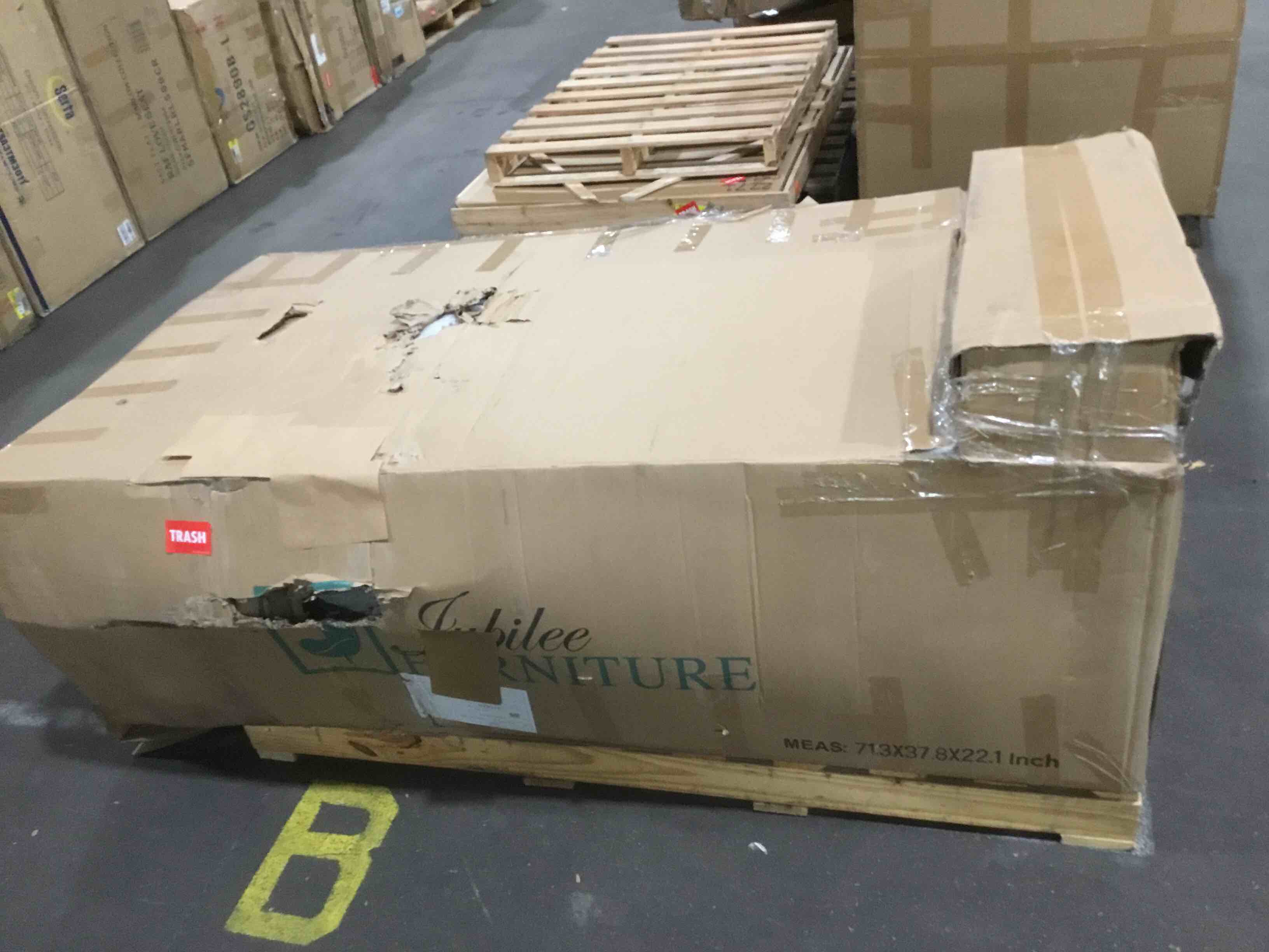 https://s3.amazonaws.com/lotting-images-prod/bidfta/RED6152417_1716470775442.jpeg