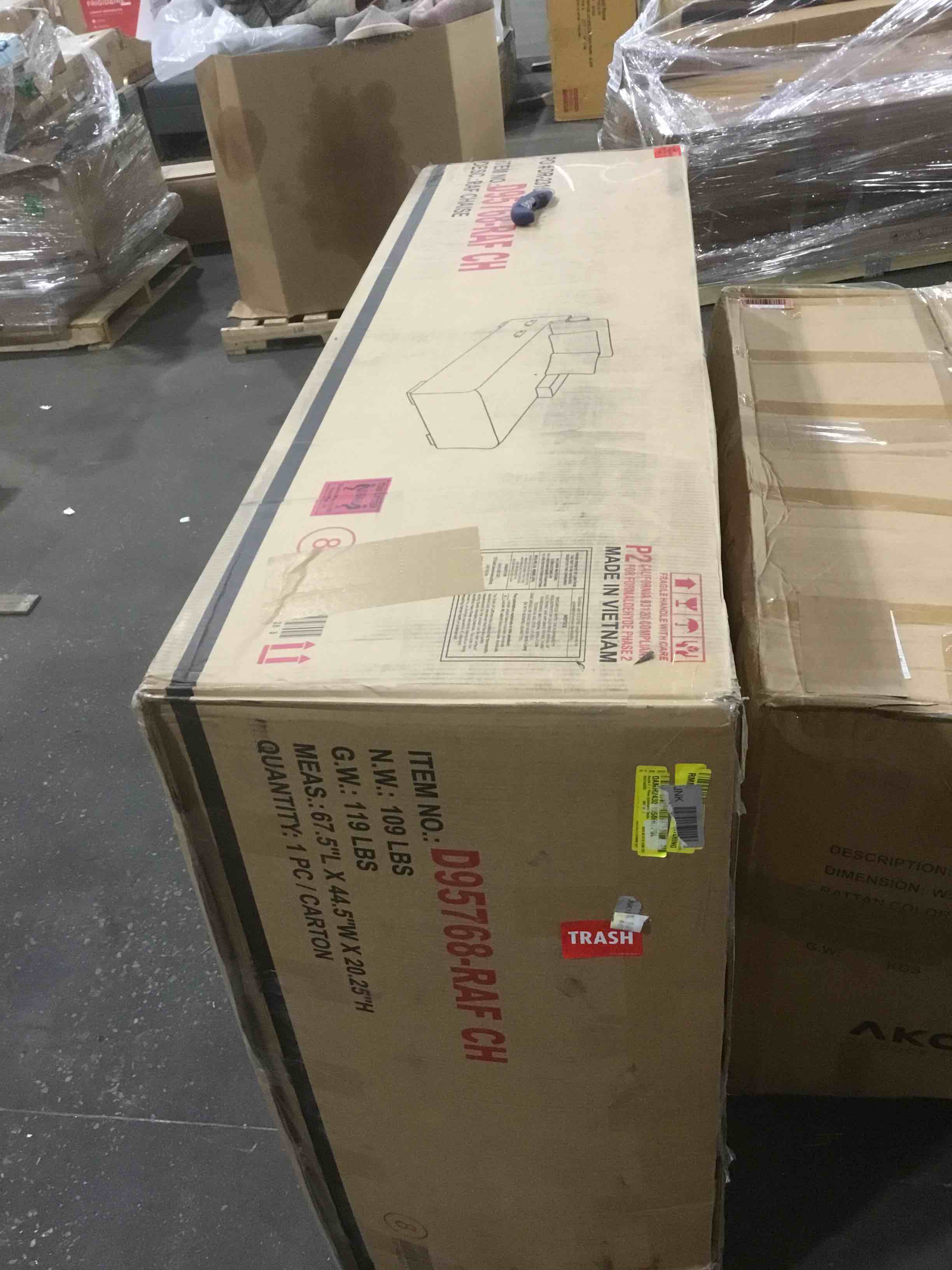 https://s3.amazonaws.com/lotting-images-prod/bidfta/RED6152419_1716475151999.jpeg