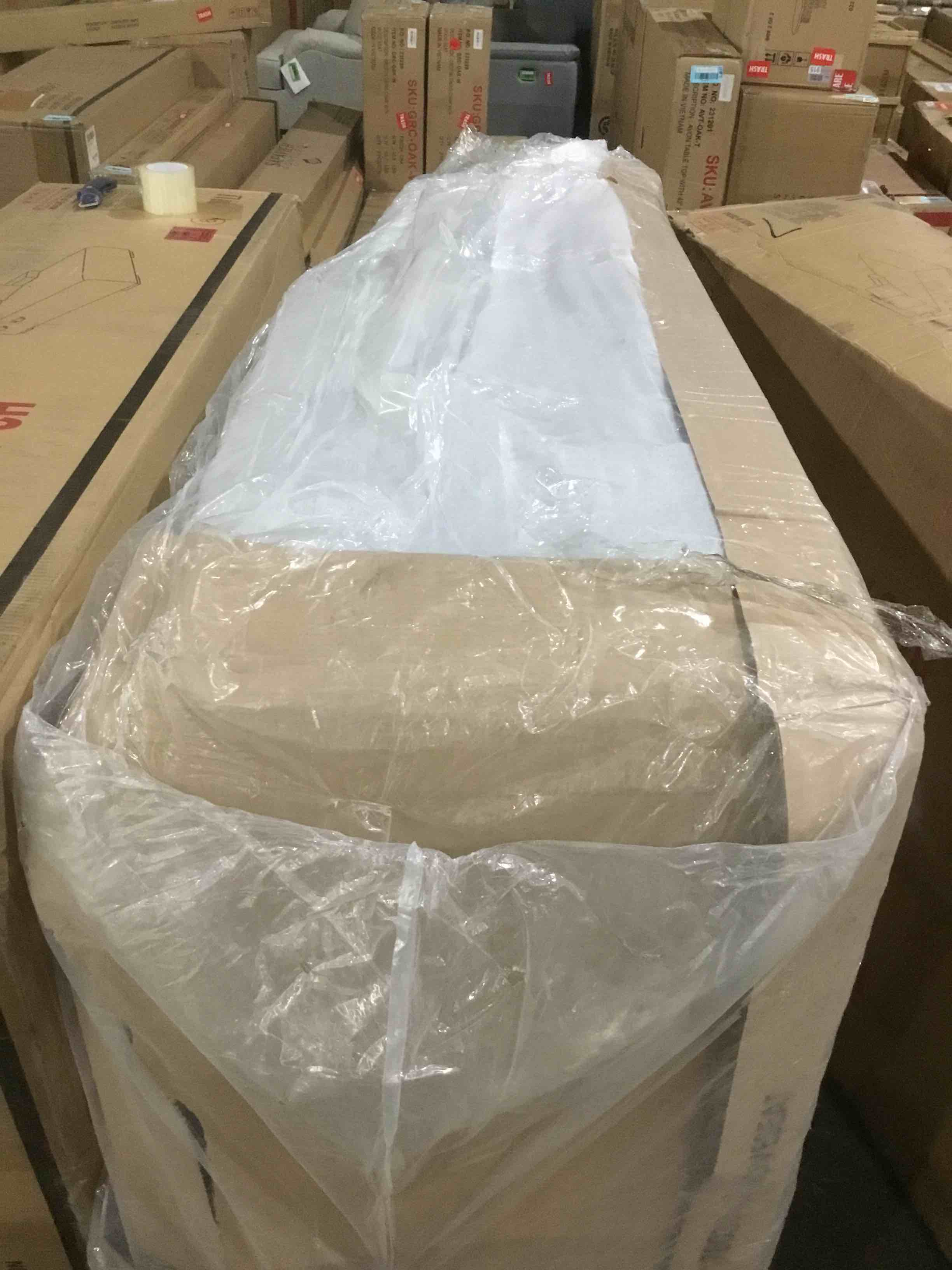 https://s3.amazonaws.com/lotting-images-prod/bidfta/RED6152422_1716479863129.jpeg