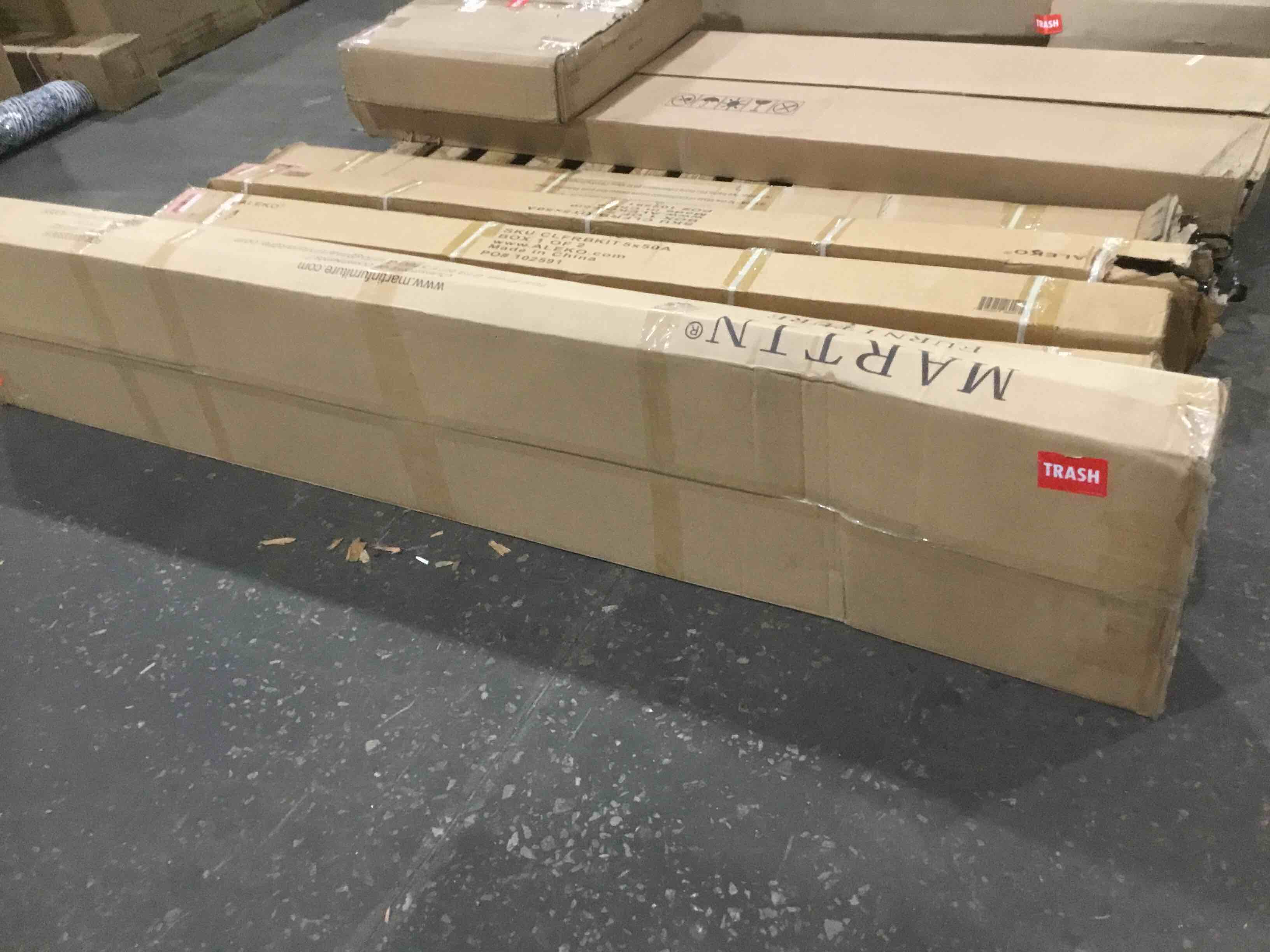 https://s3.amazonaws.com/lotting-images-prod/bidfta/RED6152450_1716492983020.jpeg