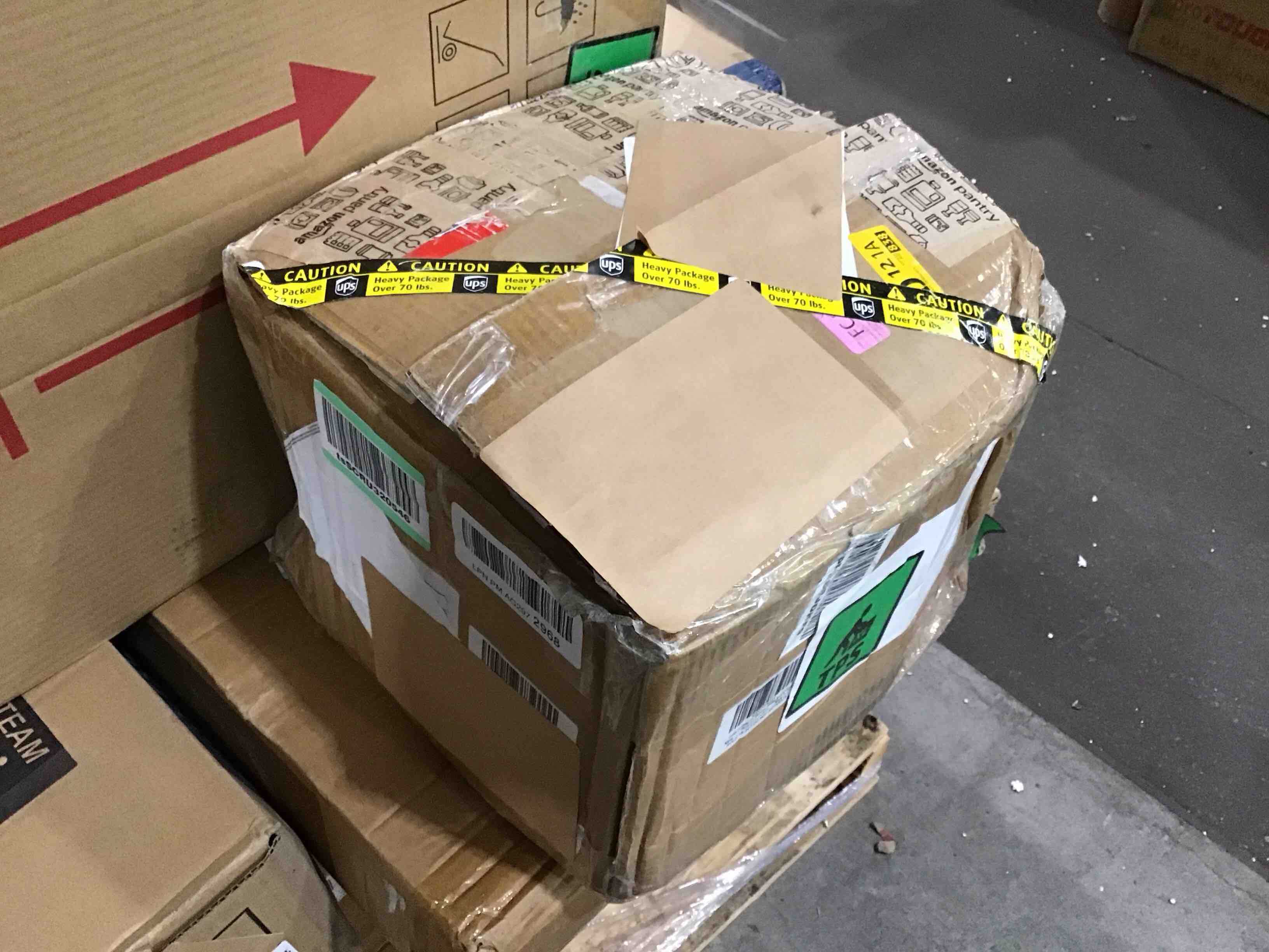 https://s3.amazonaws.com/lotting-images-prod/bidfta/RED6153807_1716573327656.jpeg