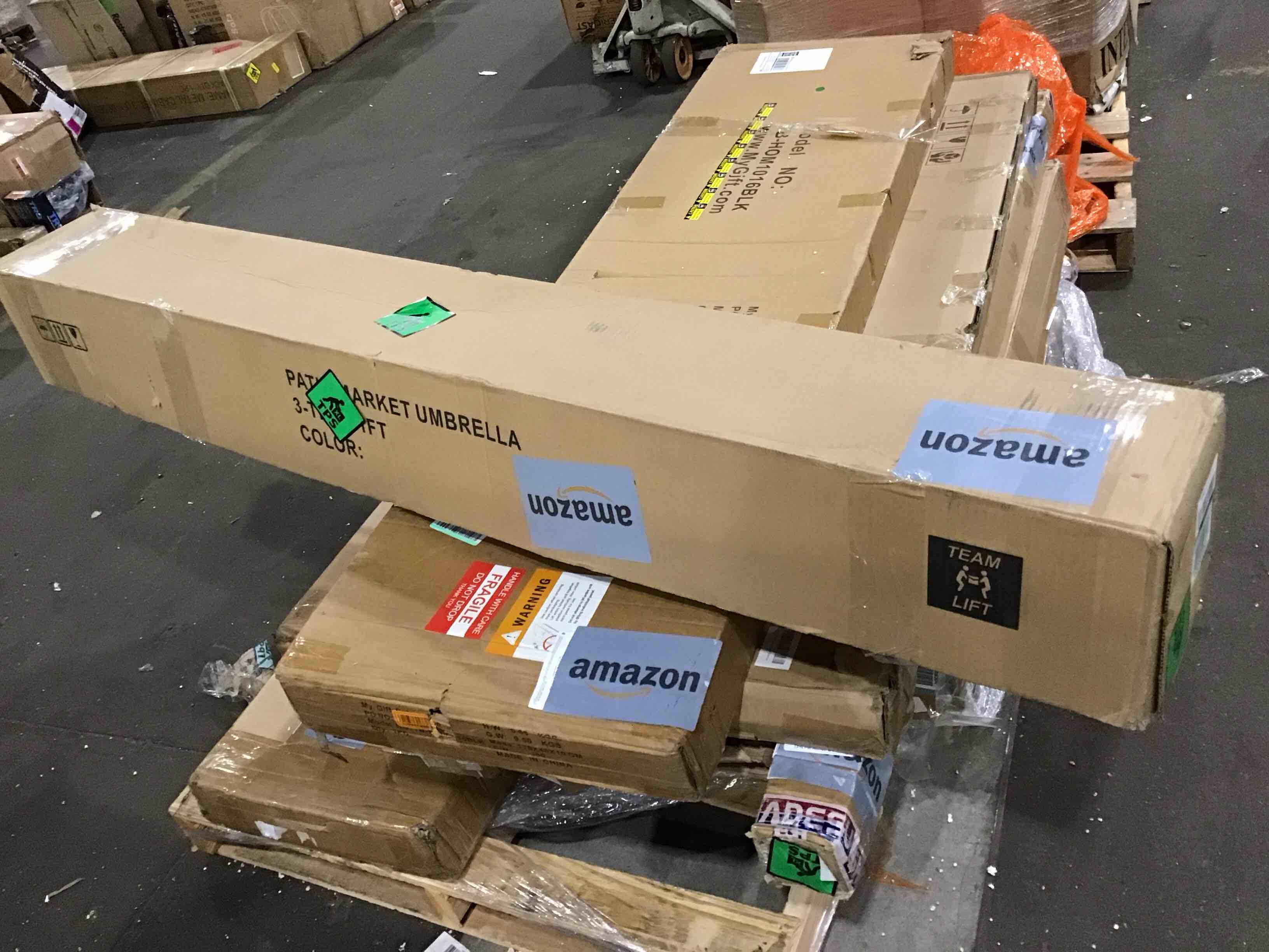https://s3.amazonaws.com/lotting-images-prod/bidfta/RED6153819_1716579527887.jpeg