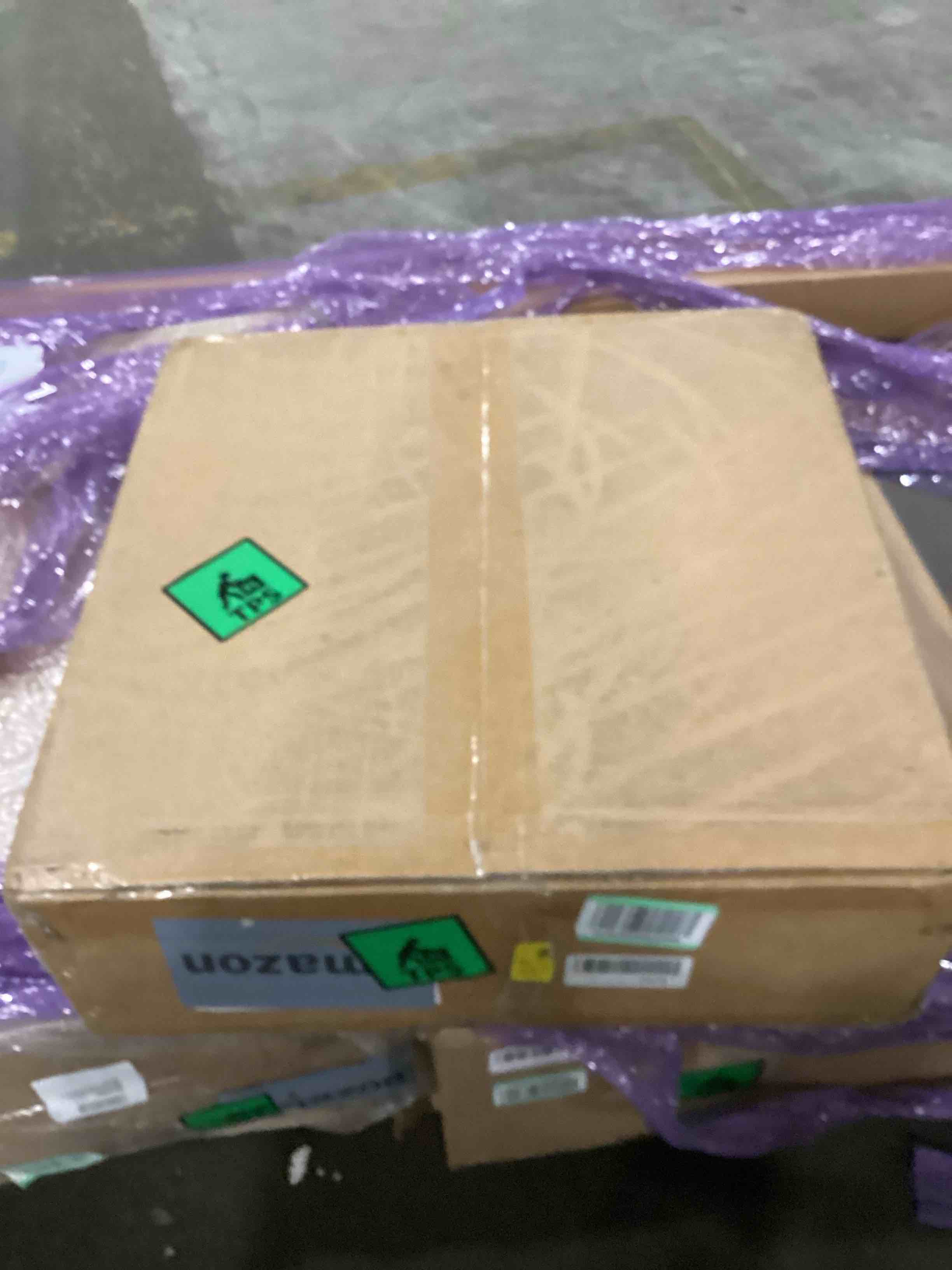 https://s3.amazonaws.com/lotting-images-prod/bidfta/RED6155118_1715882351477.jpeg