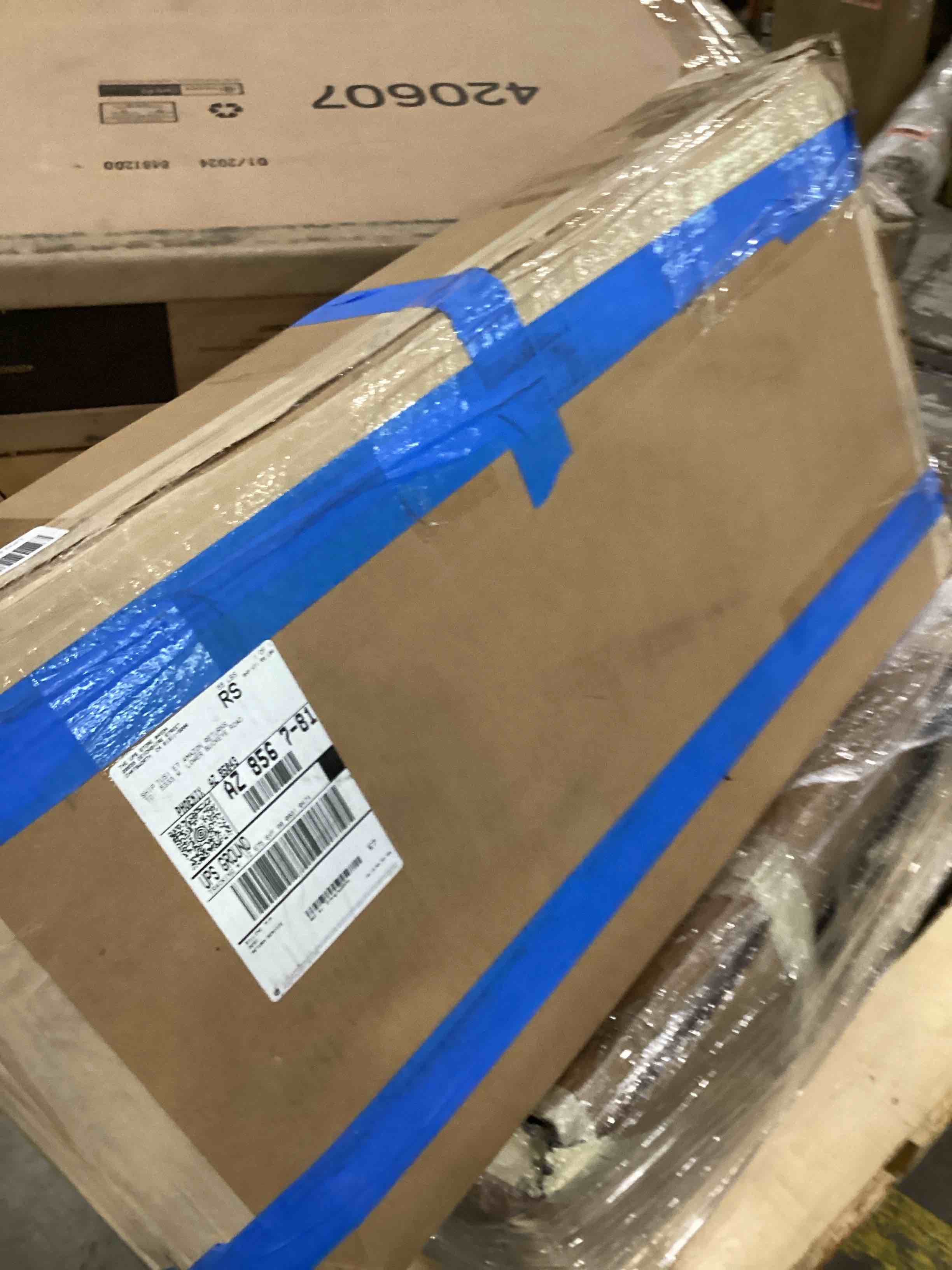 https://s3.amazonaws.com/lotting-images-prod/bidfta/RED6155150_1716303451027.jpeg