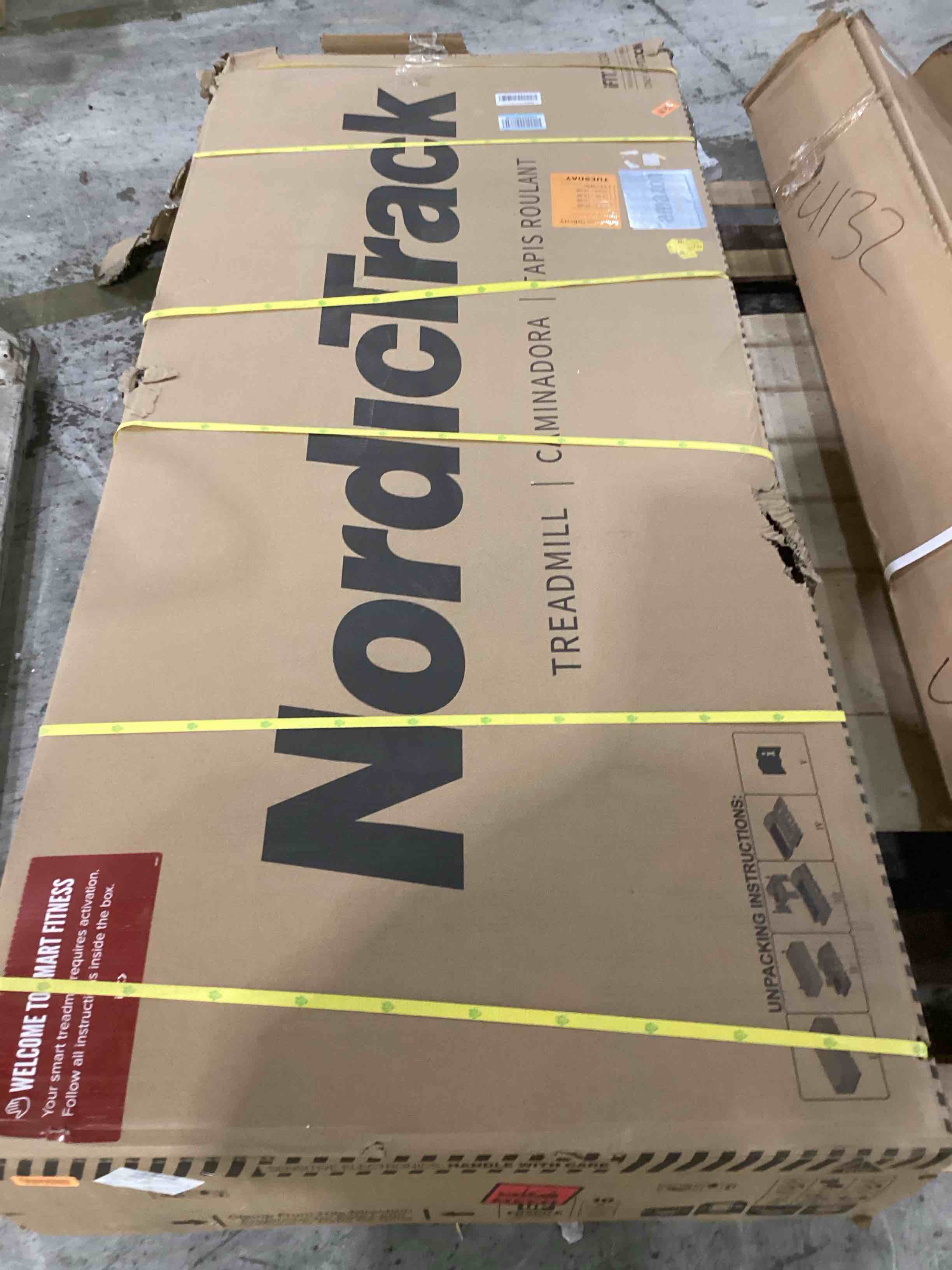 https://s3.amazonaws.com/lotting-images-prod/bidfta/RED6155207_1716487292876.jpeg