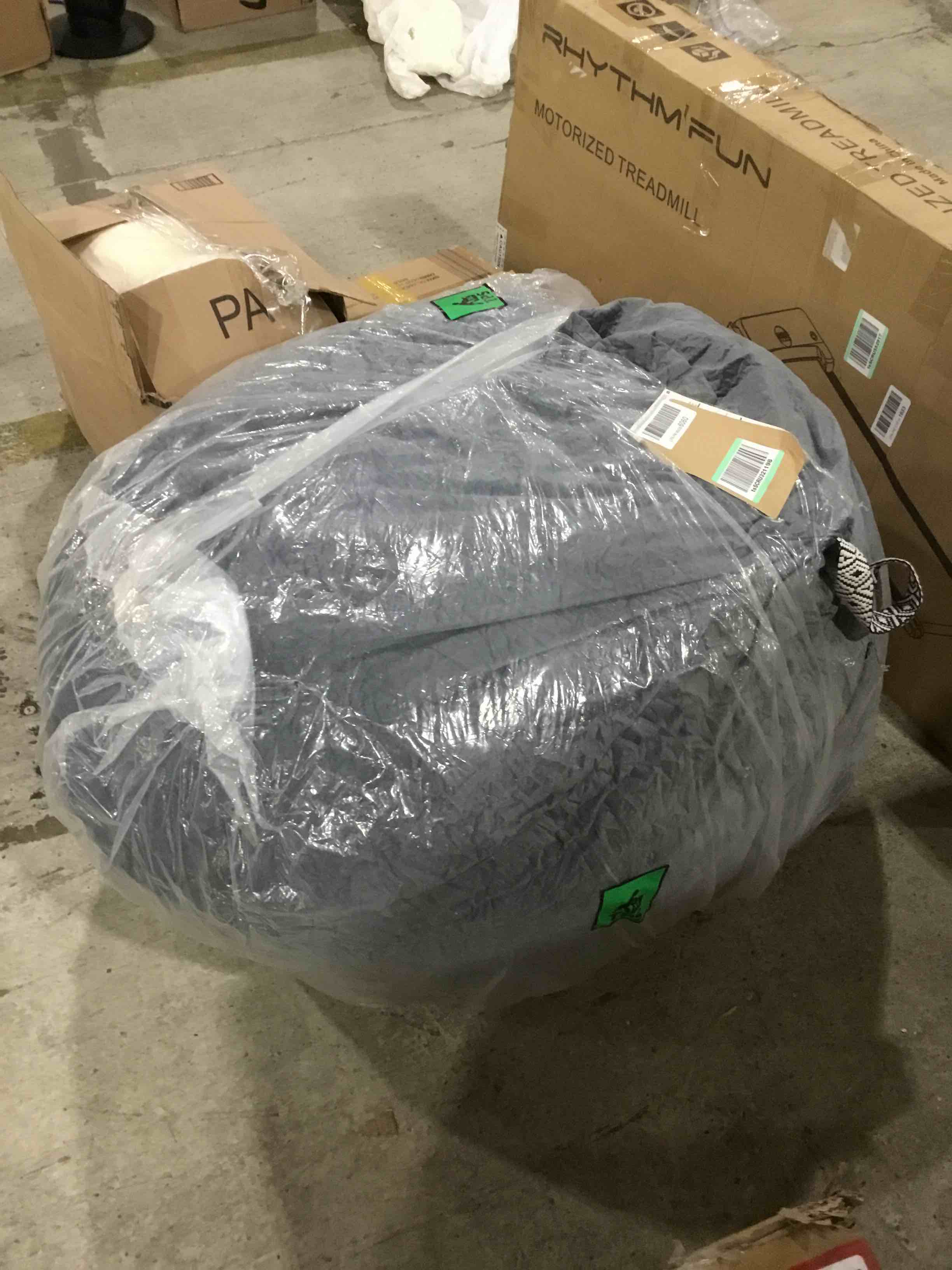 https://s3.amazonaws.com/lotting-images-prod/bidfta/RED6159650_1715697890614.jpeg