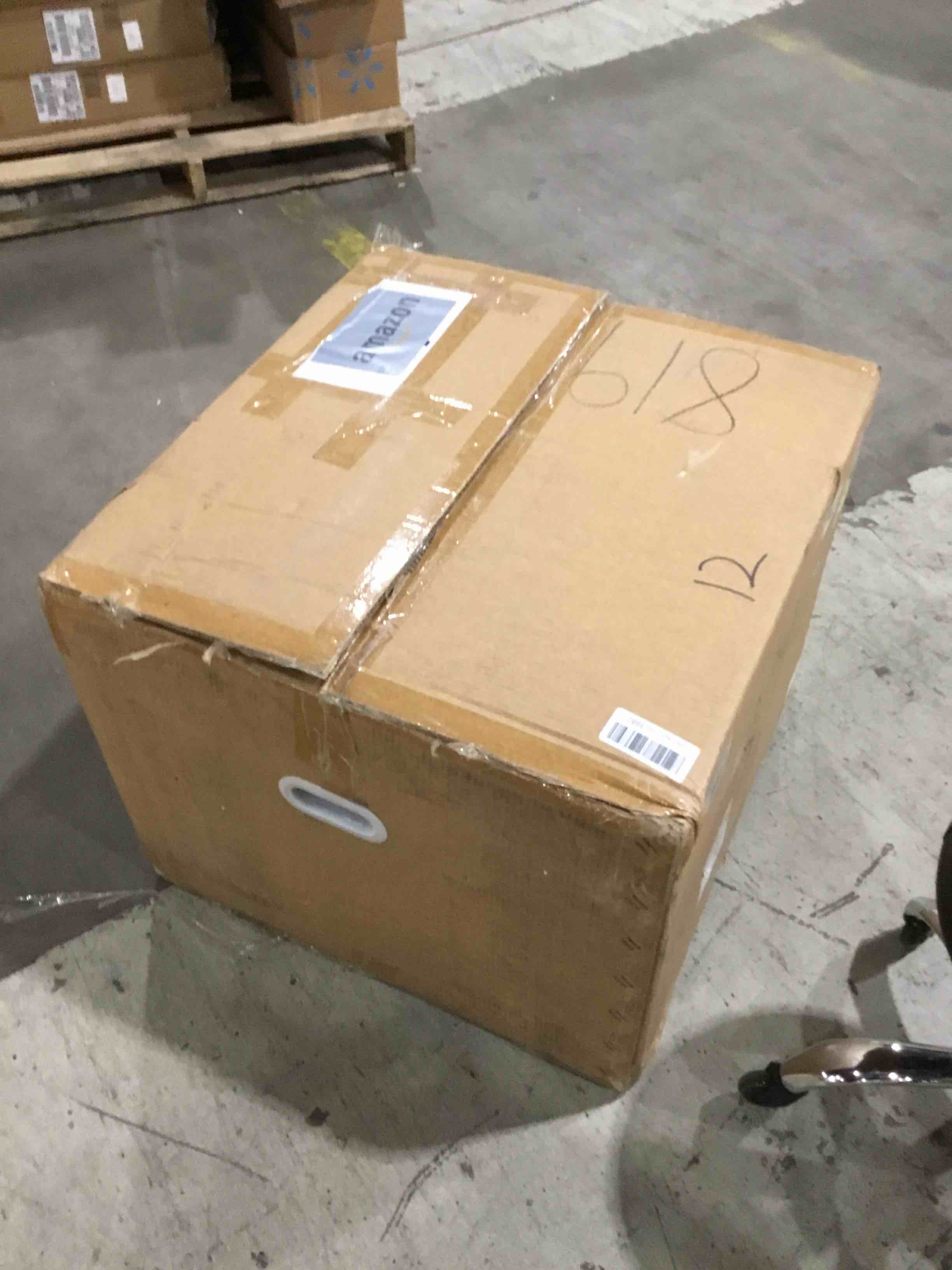 https://s3.amazonaws.com/lotting-images-prod/bidfta/RED6159656_1715699517209.jpeg
