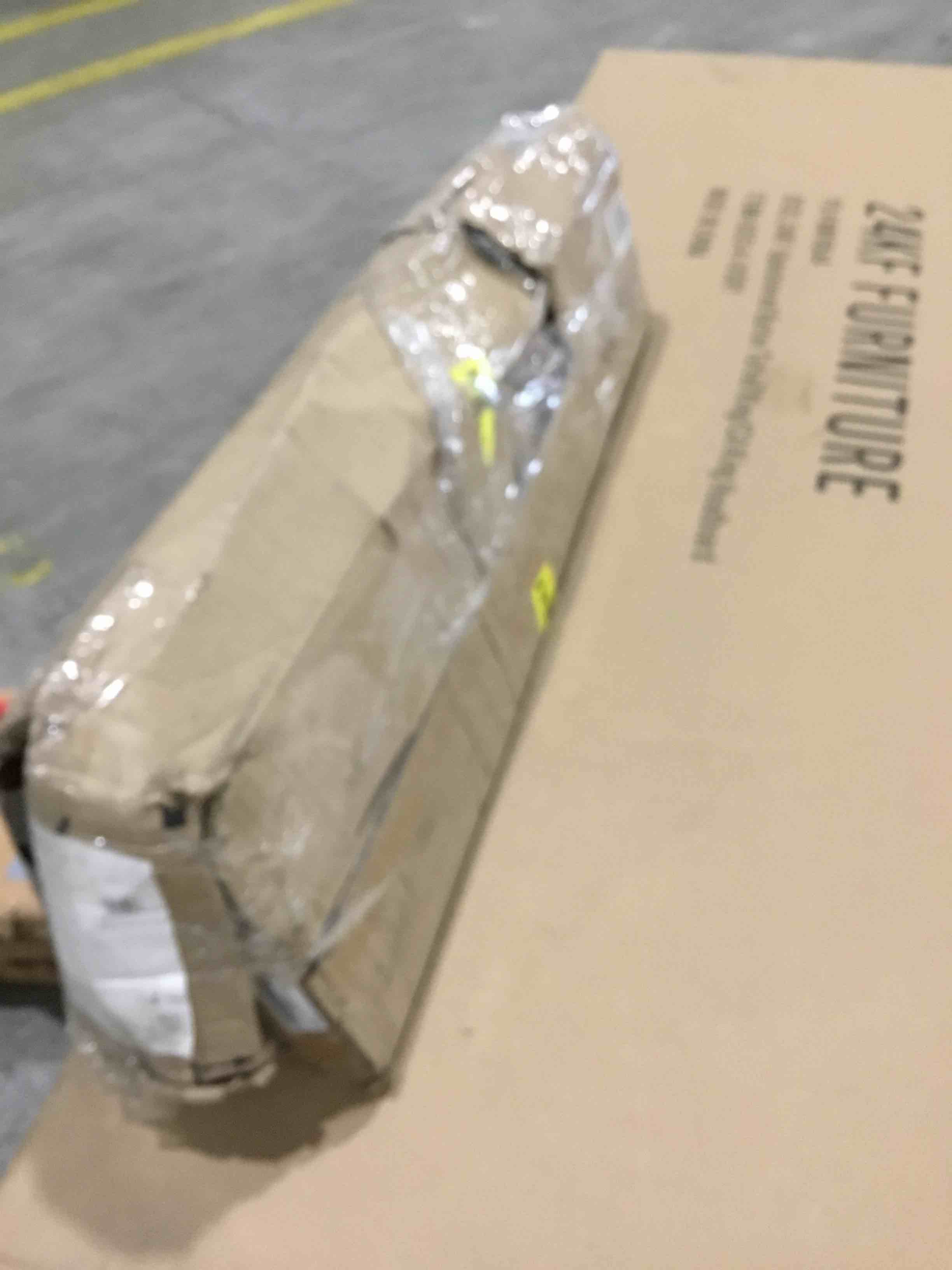 https://s3.amazonaws.com/lotting-images-prod/bidfta/RED6159935_1715891264027.jpeg