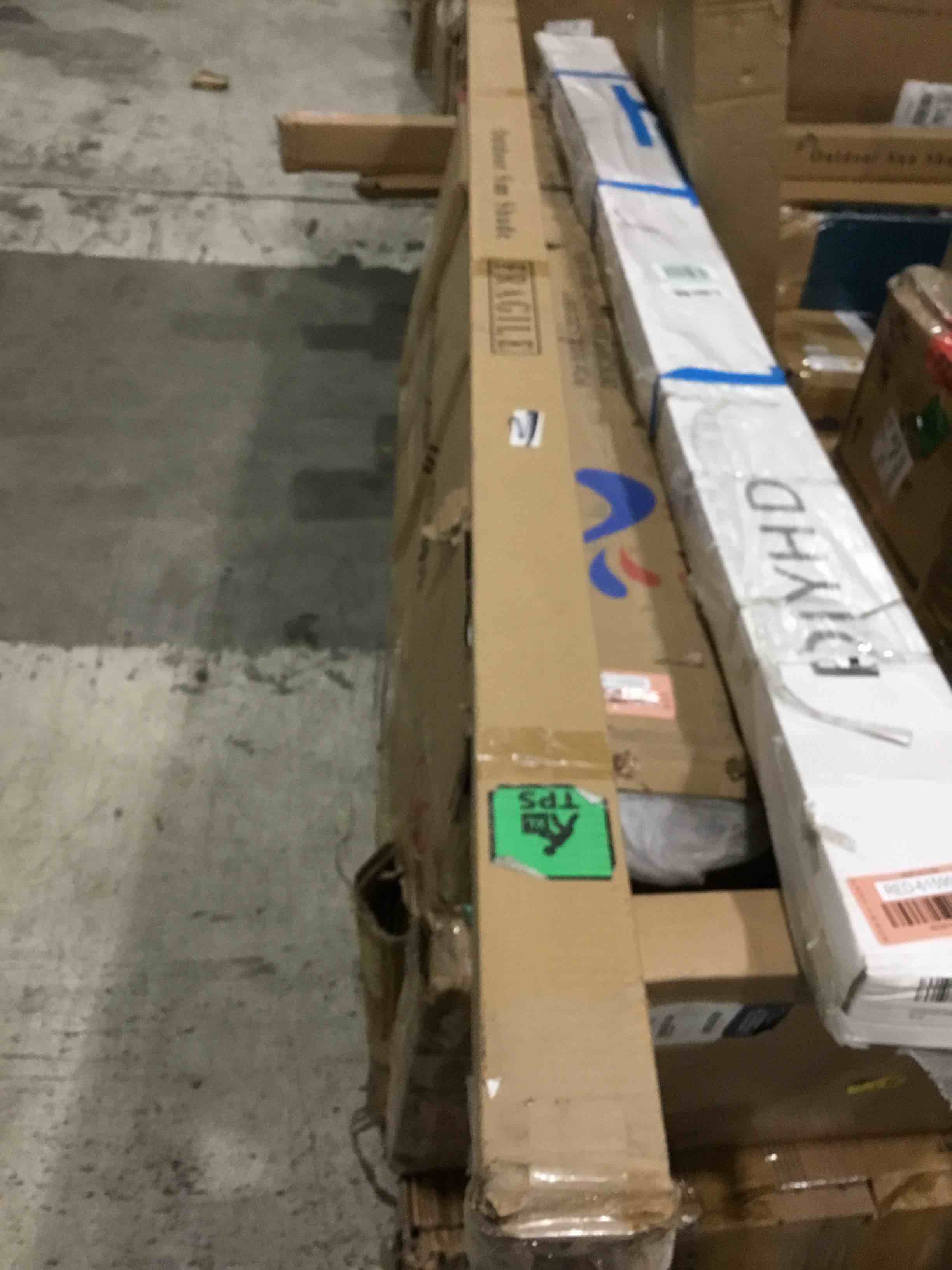 https://s3.amazonaws.com/lotting-images-prod/bidfta/RED6159941_1715894824271.jpeg