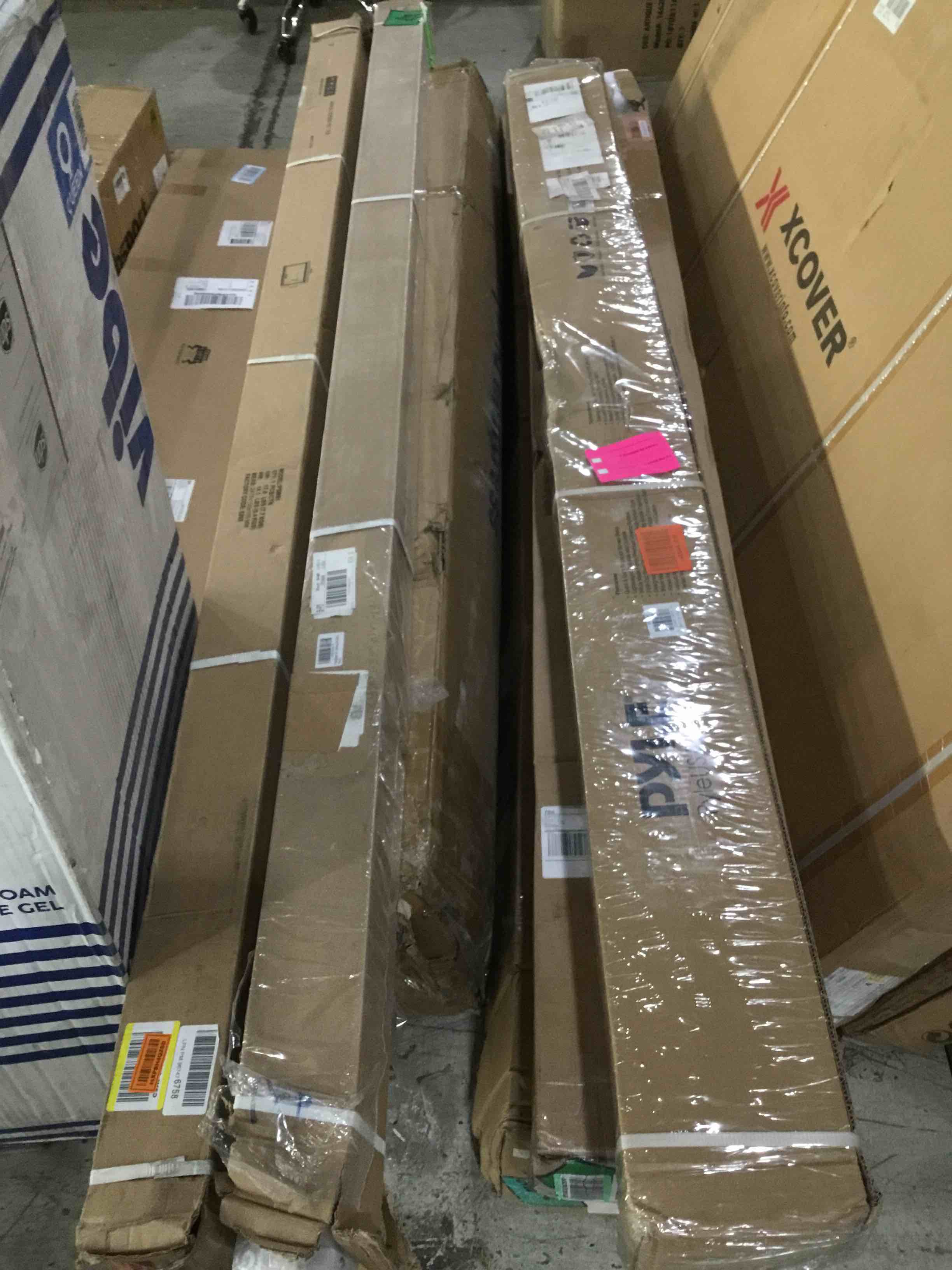 https://s3.amazonaws.com/lotting-images-prod/bidfta/RED6160114_1716236630936.jpeg