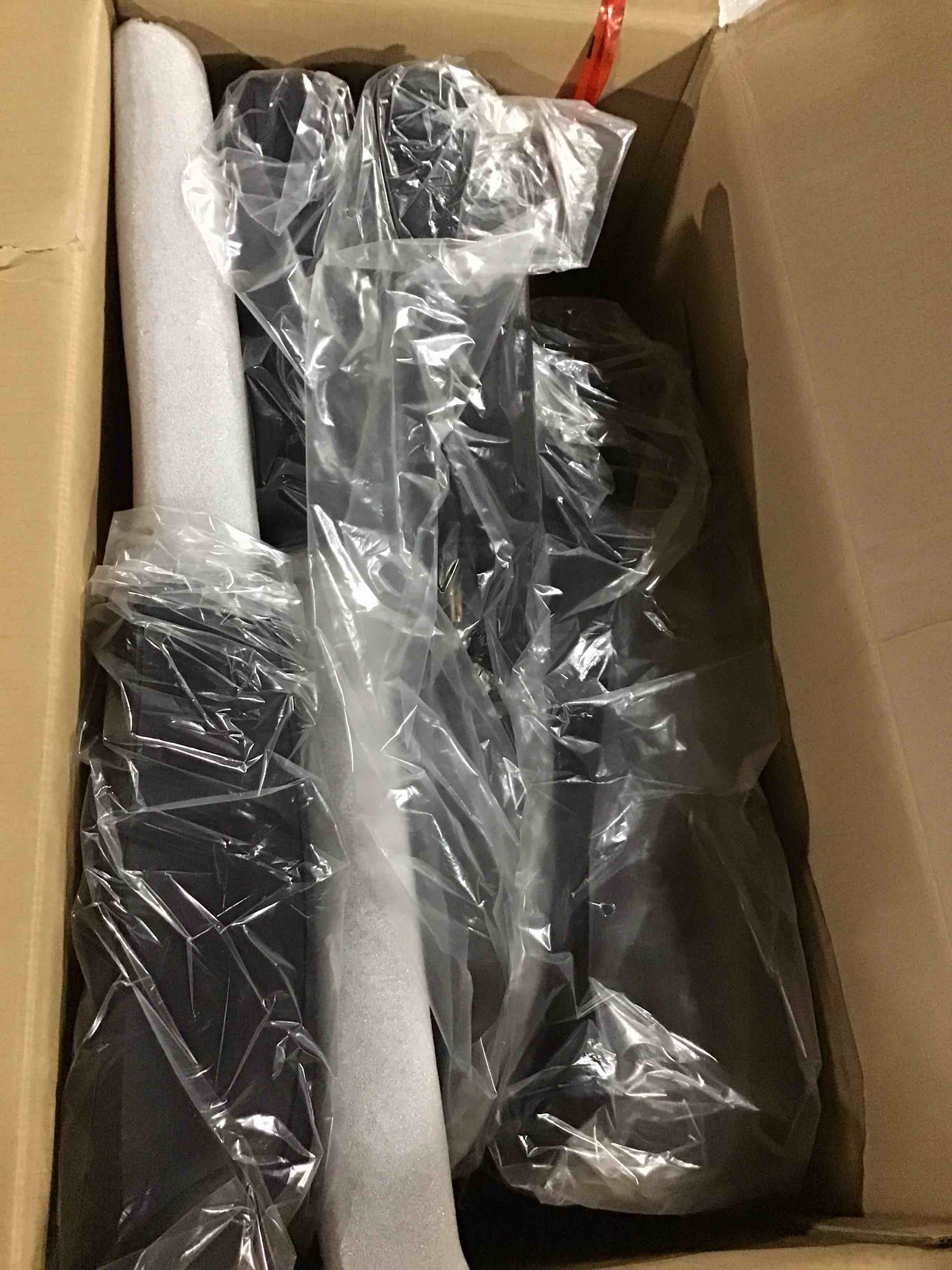 https://s3.amazonaws.com/lotting-images-prod/bidfta/RED6164405_1727189978452.jpeg