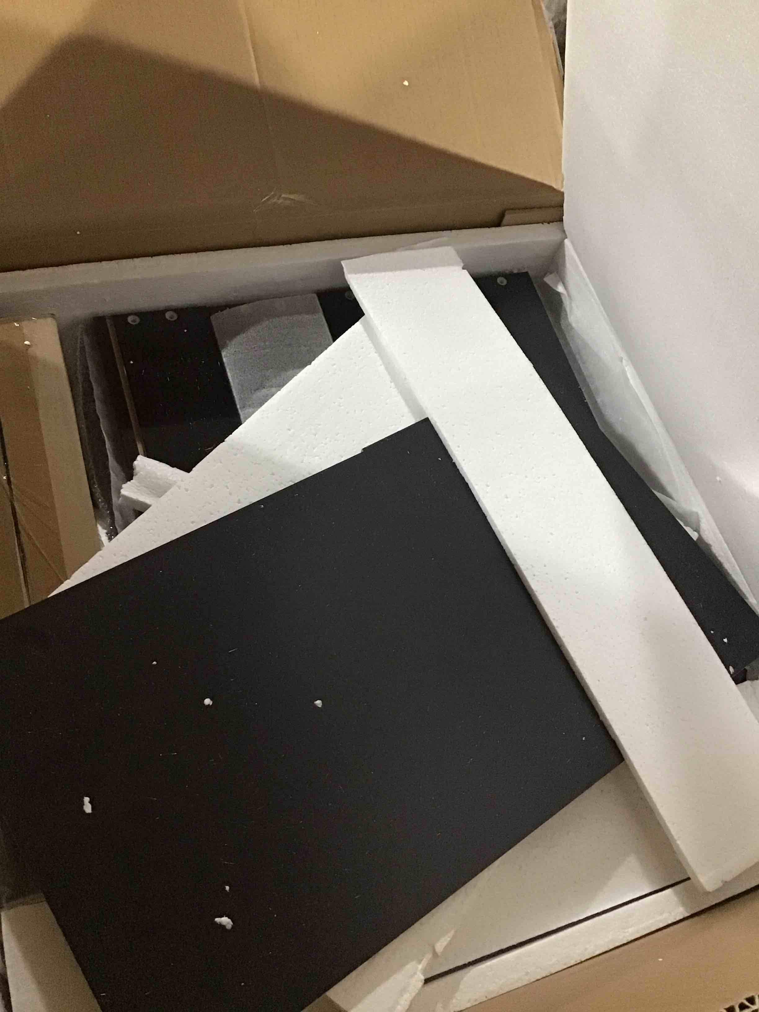https://s3.amazonaws.com/lotting-images-prod/bidfta/RED6164427_1727189832729.jpeg