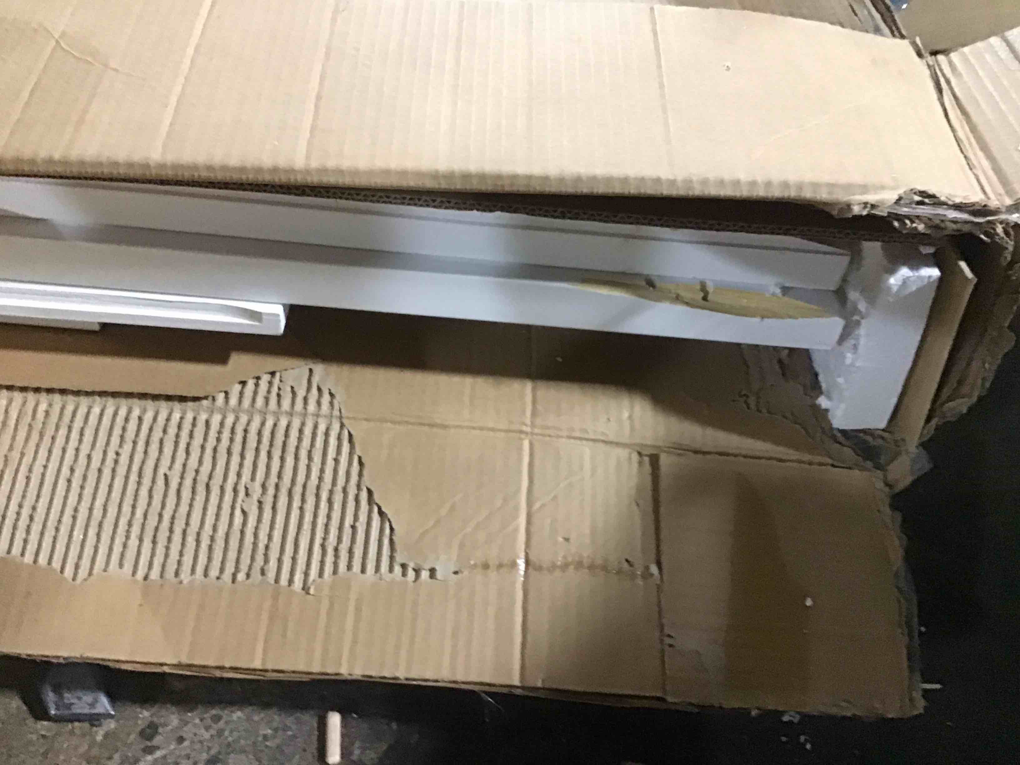 https://s3.amazonaws.com/lotting-images-prod/bidfta/RED6164820_1727811088140.jpeg