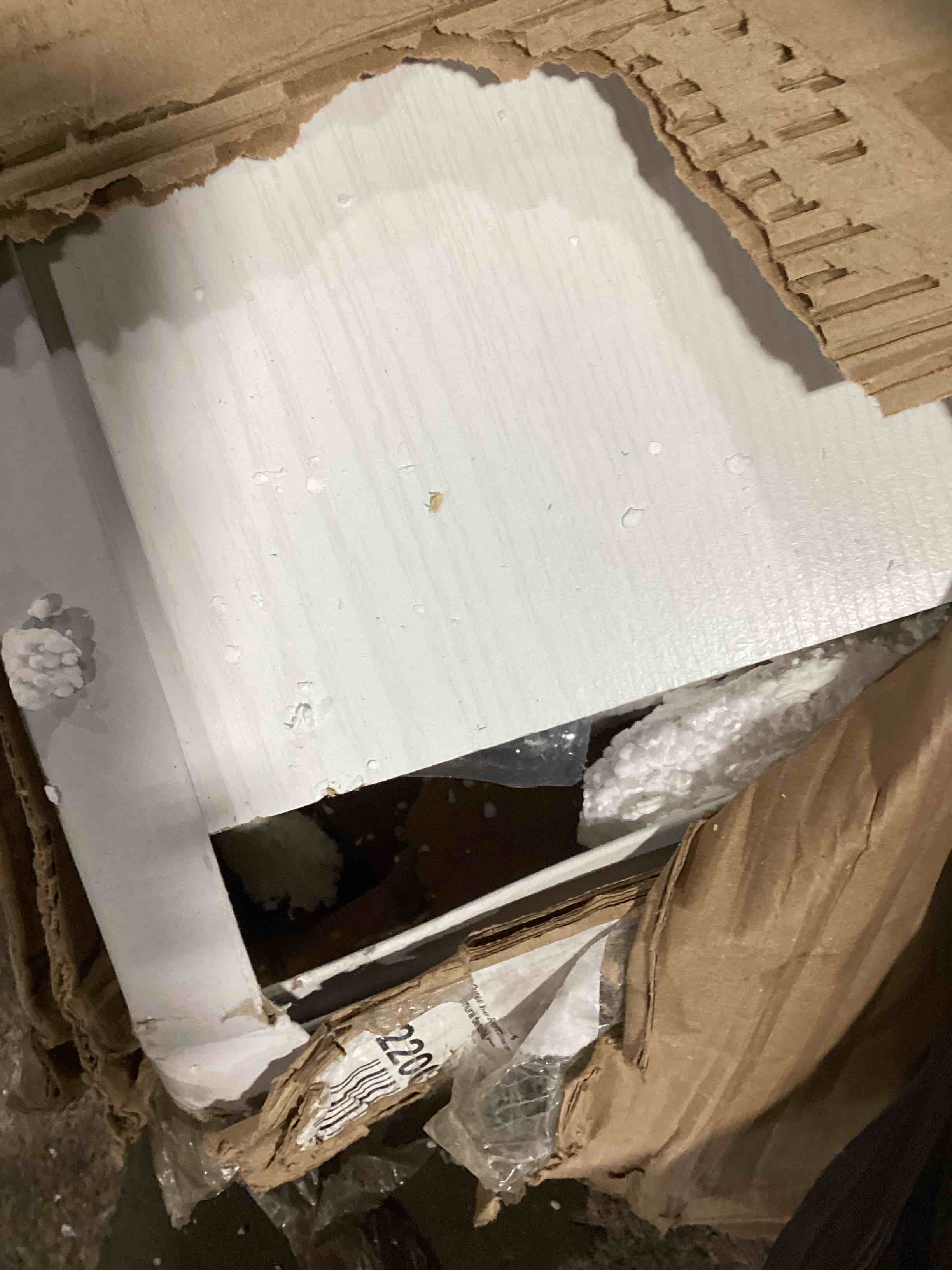 https://s3.amazonaws.com/lotting-images-prod/bidfta/RED6165688_1727291466348.jpeg