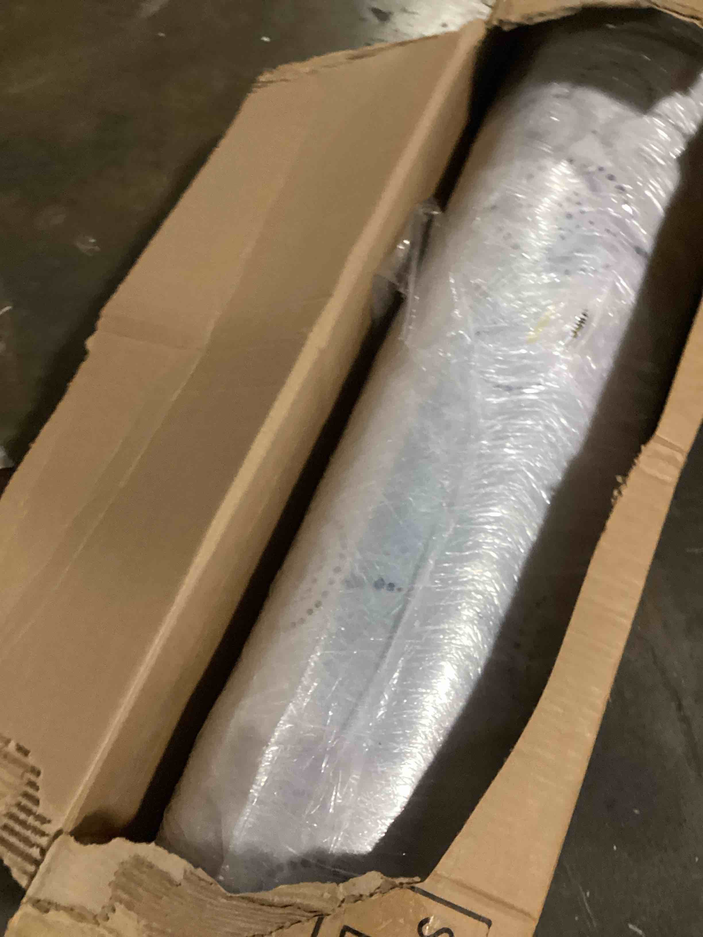 https://s3.amazonaws.com/lotting-images-prod/bidfta/RED6165821_1727701963702.jpeg