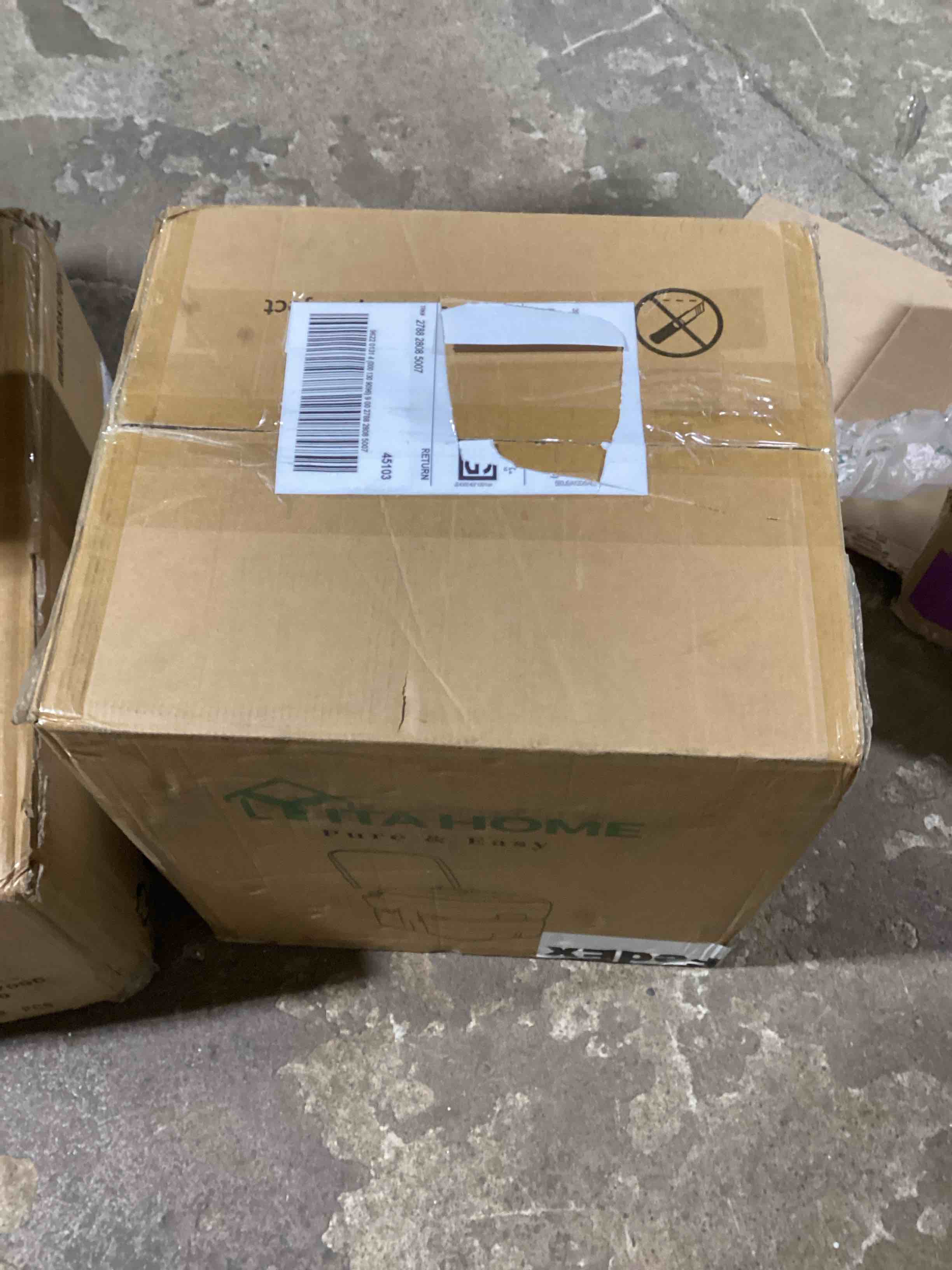 https://s3.amazonaws.com/lotting-images-prod/bidfta/RED6166276_1728573223211.jpeg