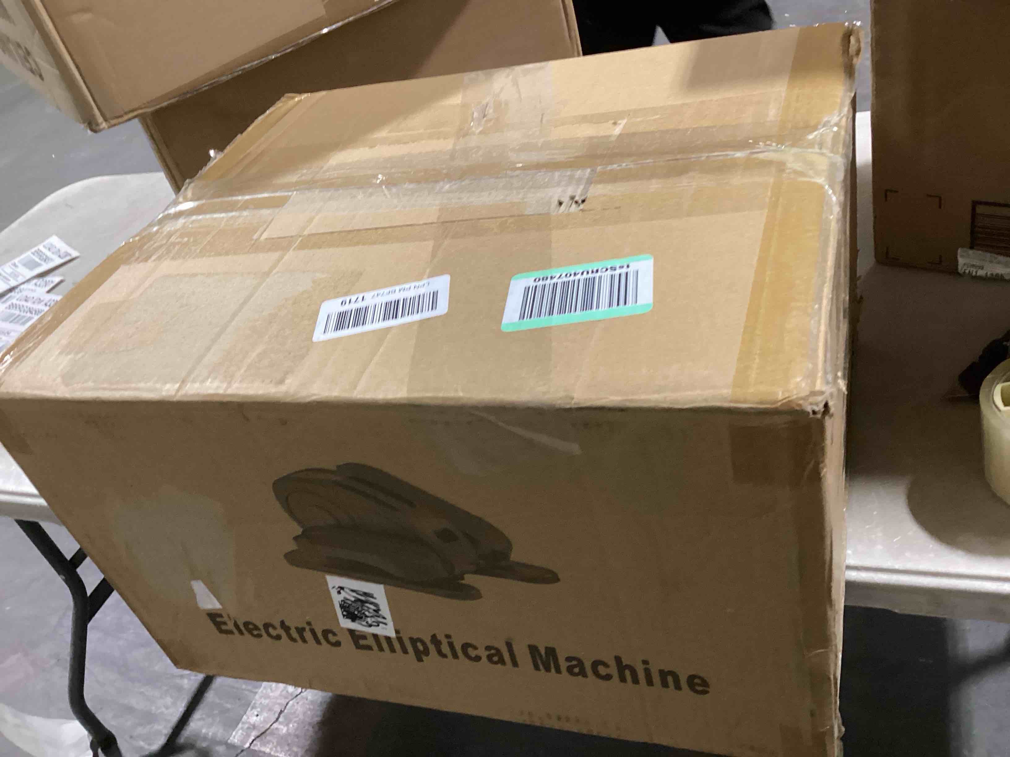 https://s3.amazonaws.com/lotting-images-prod/bidfta/RED6166477_1729018366131.jpeg