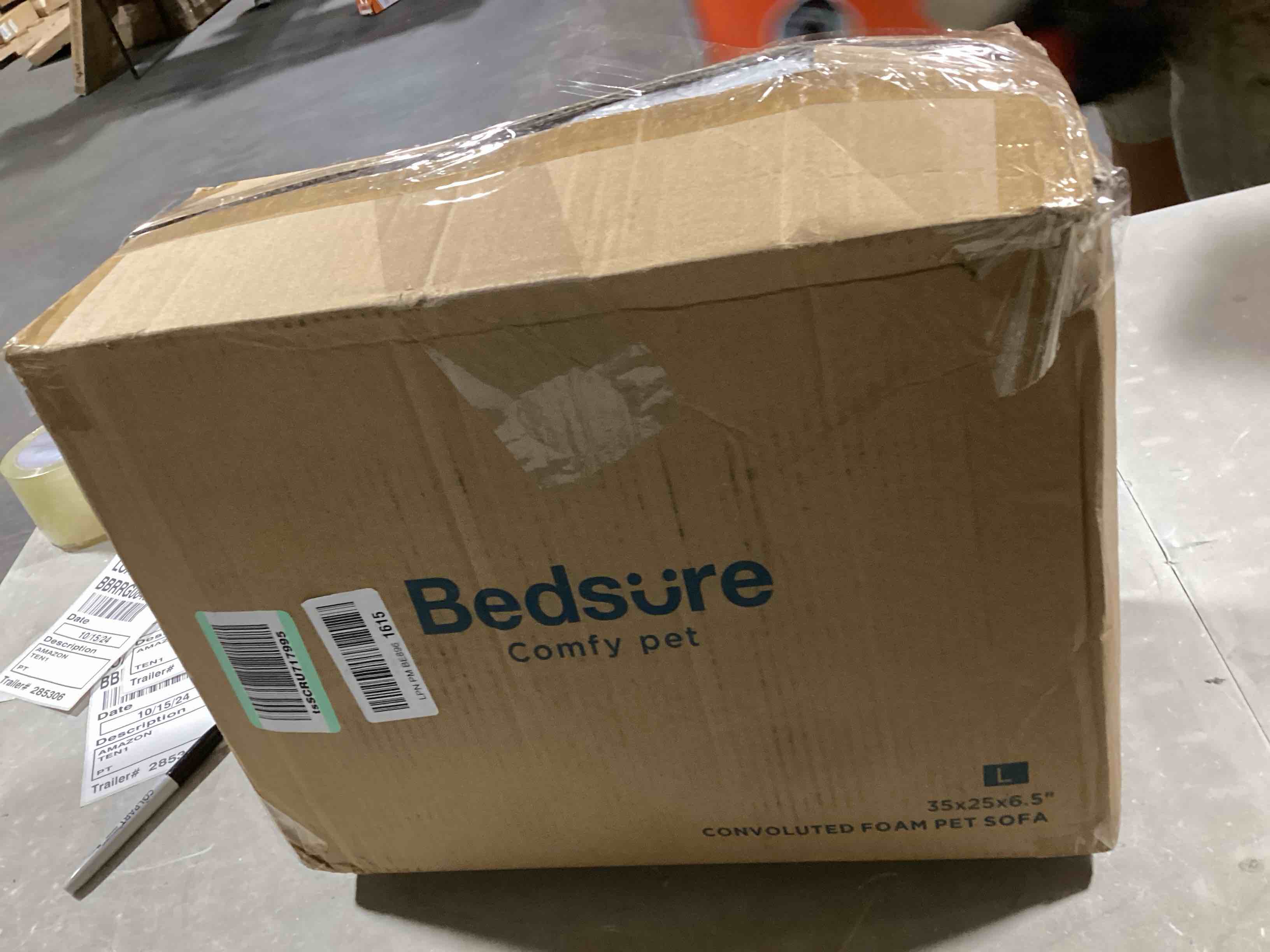 https://s3.amazonaws.com/lotting-images-prod/bidfta/RED6166495_1729021888755.jpeg